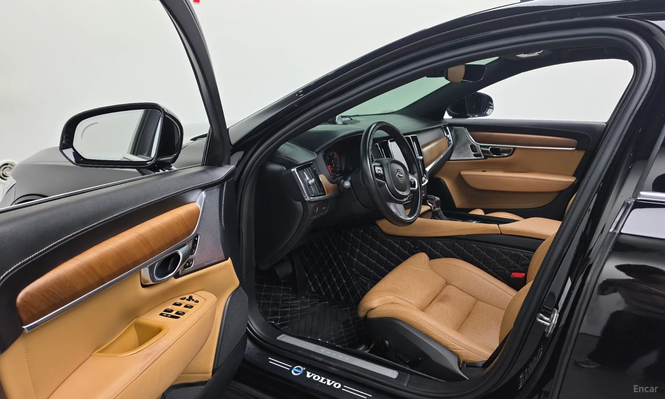 Volvo S90 превью 10