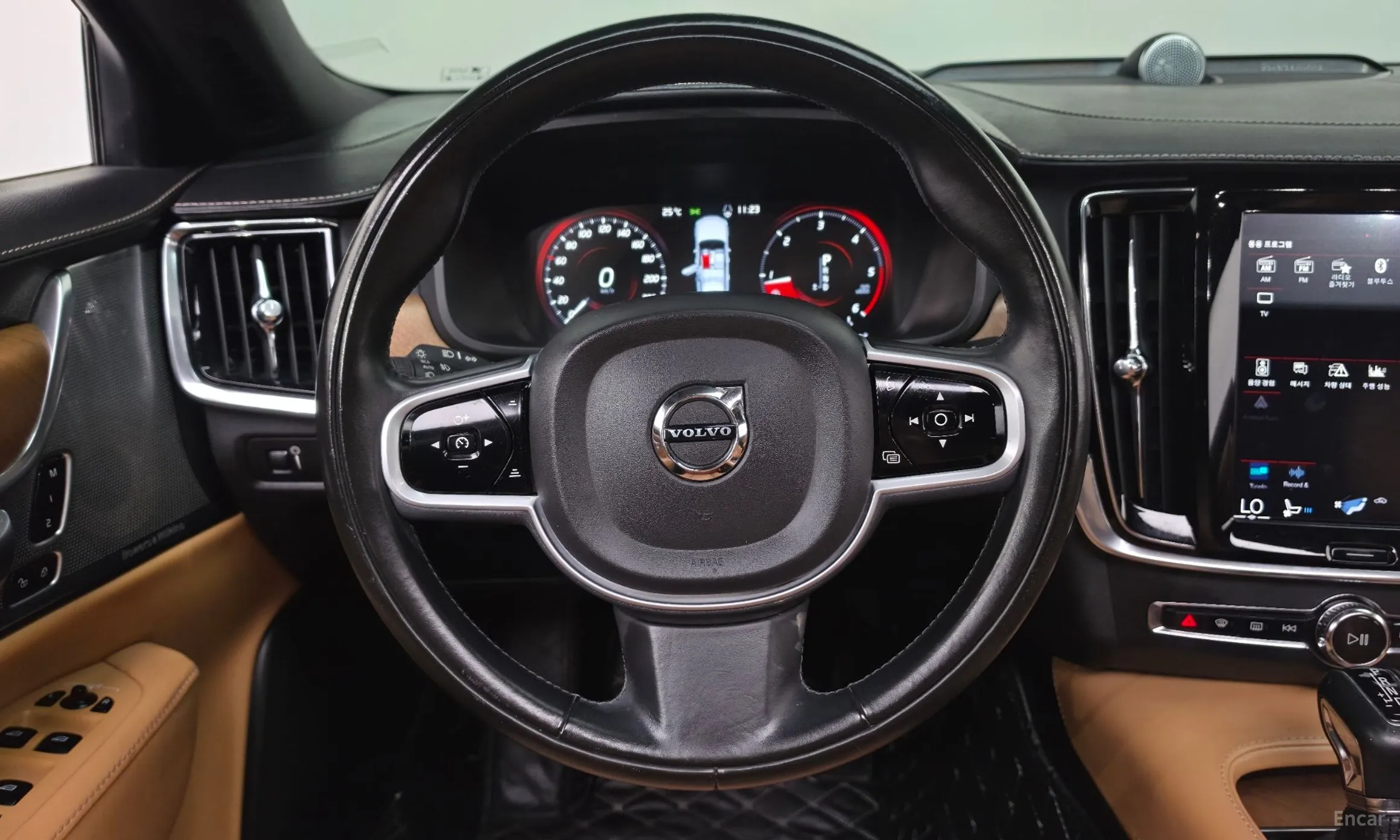 Volvo S90 превью 13