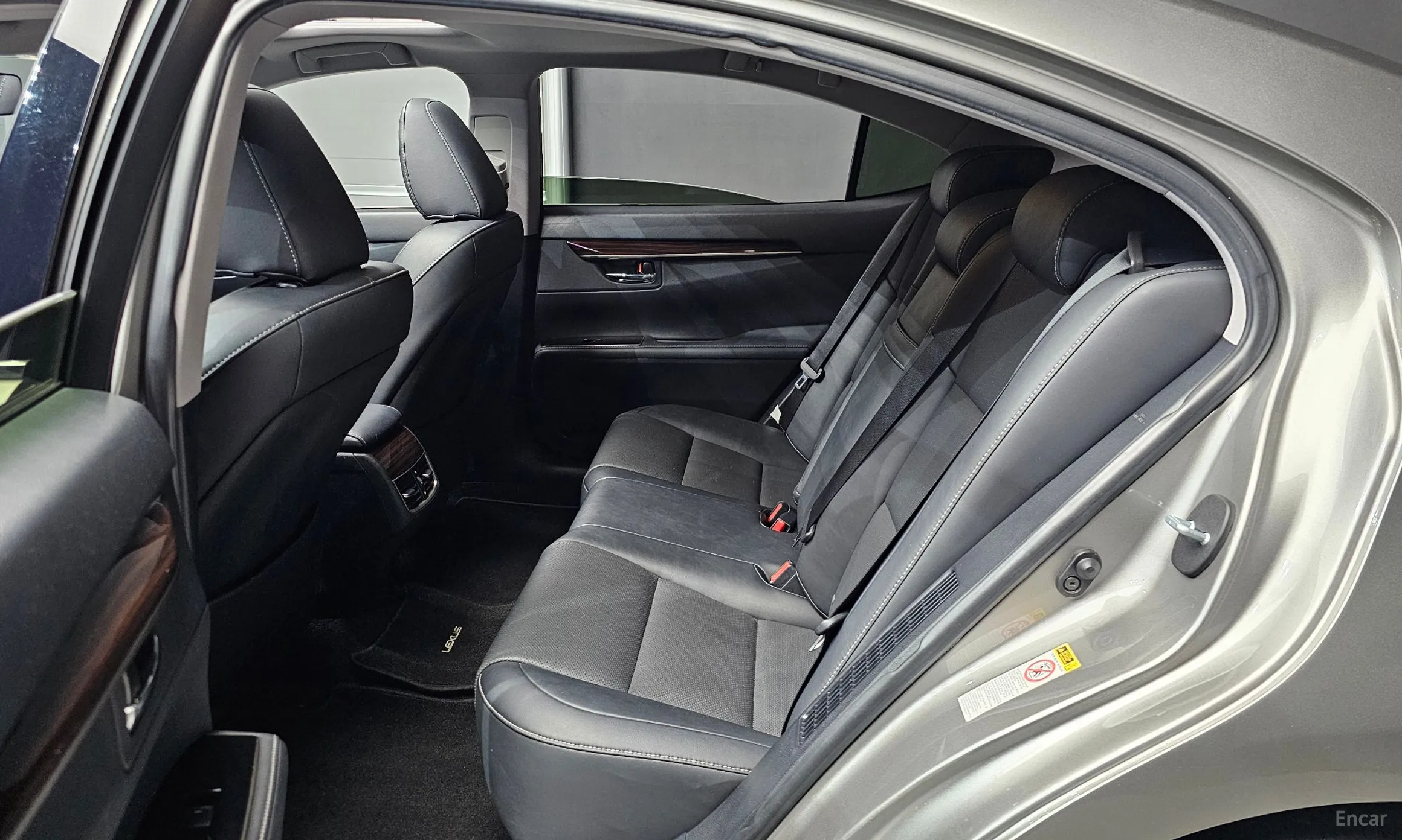 Lexus New ES300h превью 12
