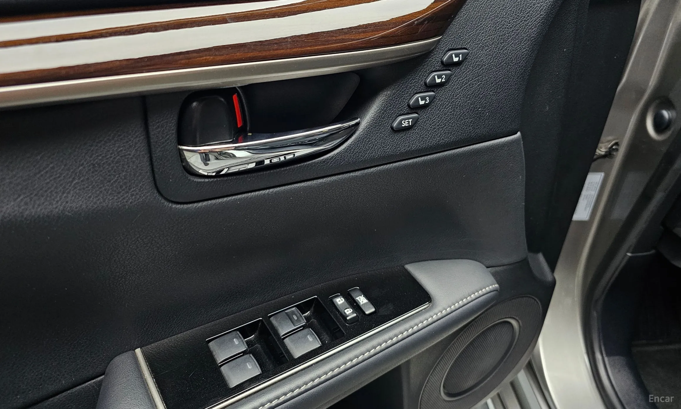 Lexus New ES300h превью 19