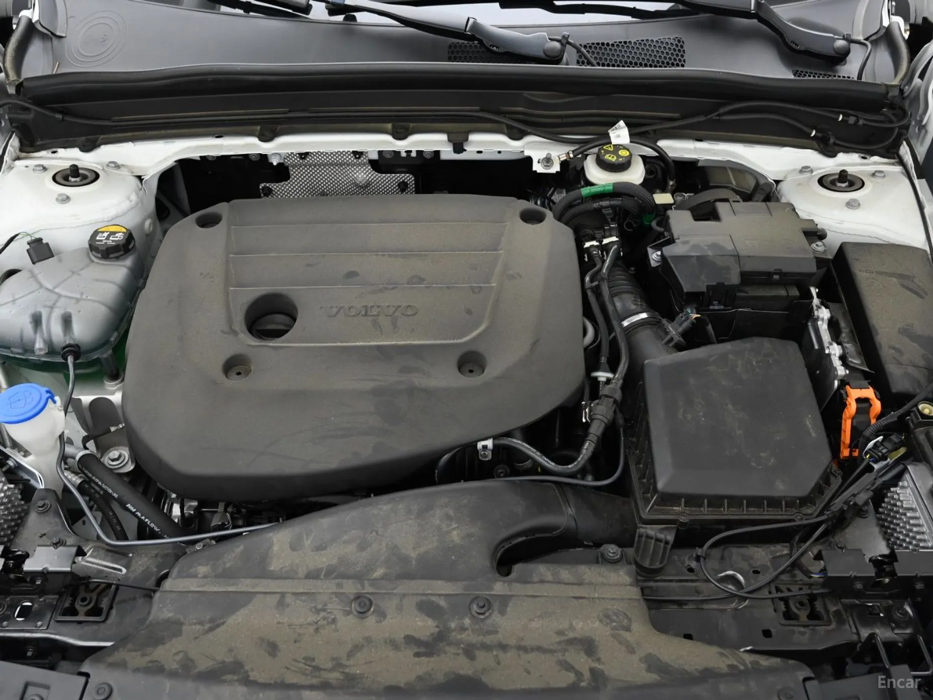 Volvo XC40 превью 6