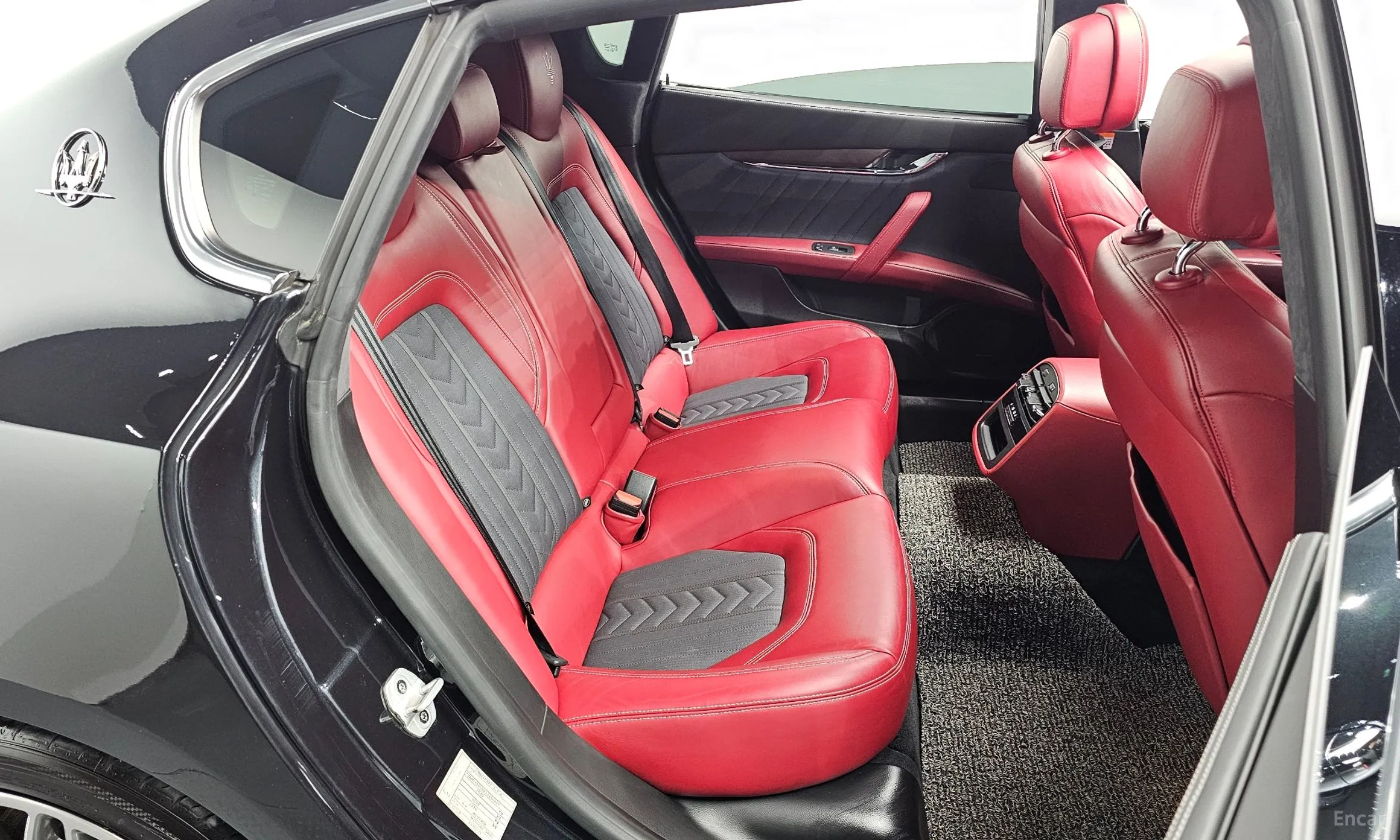 Maserati Quattroporte превью 11