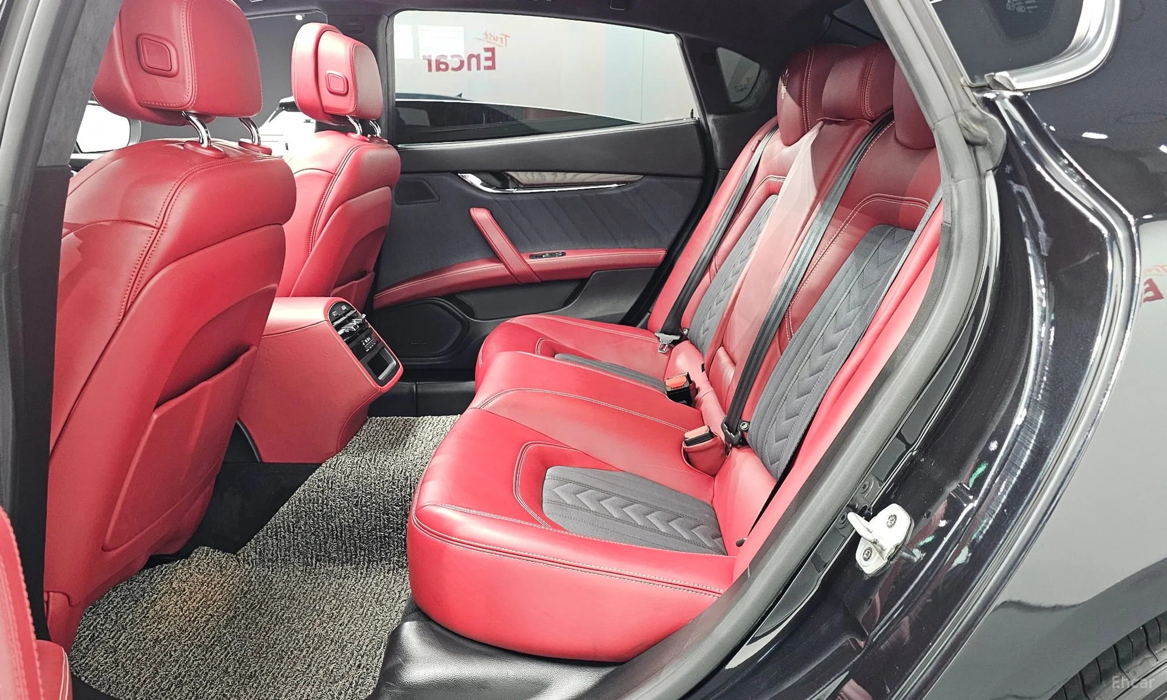 Maserati Quattroporte превью 12