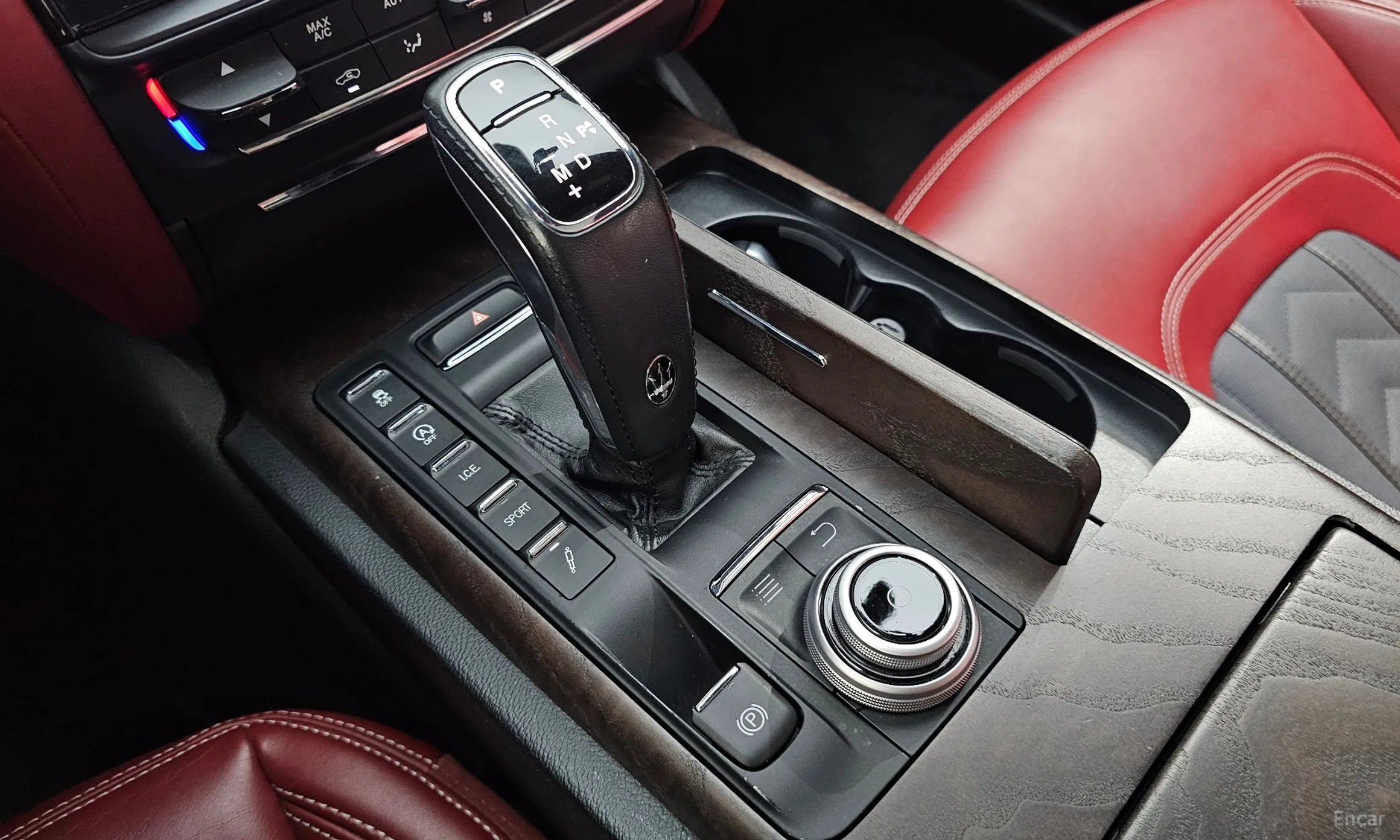 Maserati Quattroporte превью 9