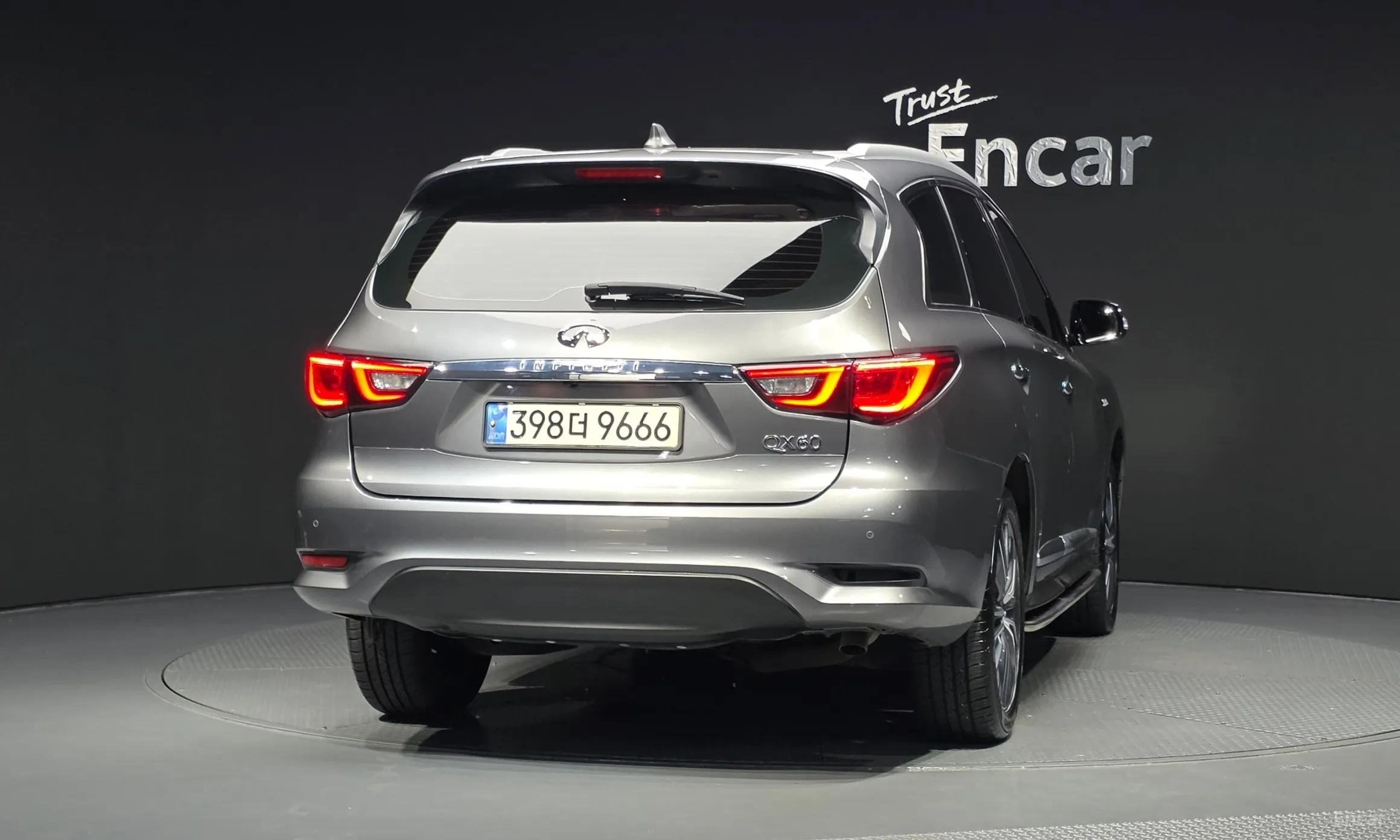 Infiniti QX60 превью 4