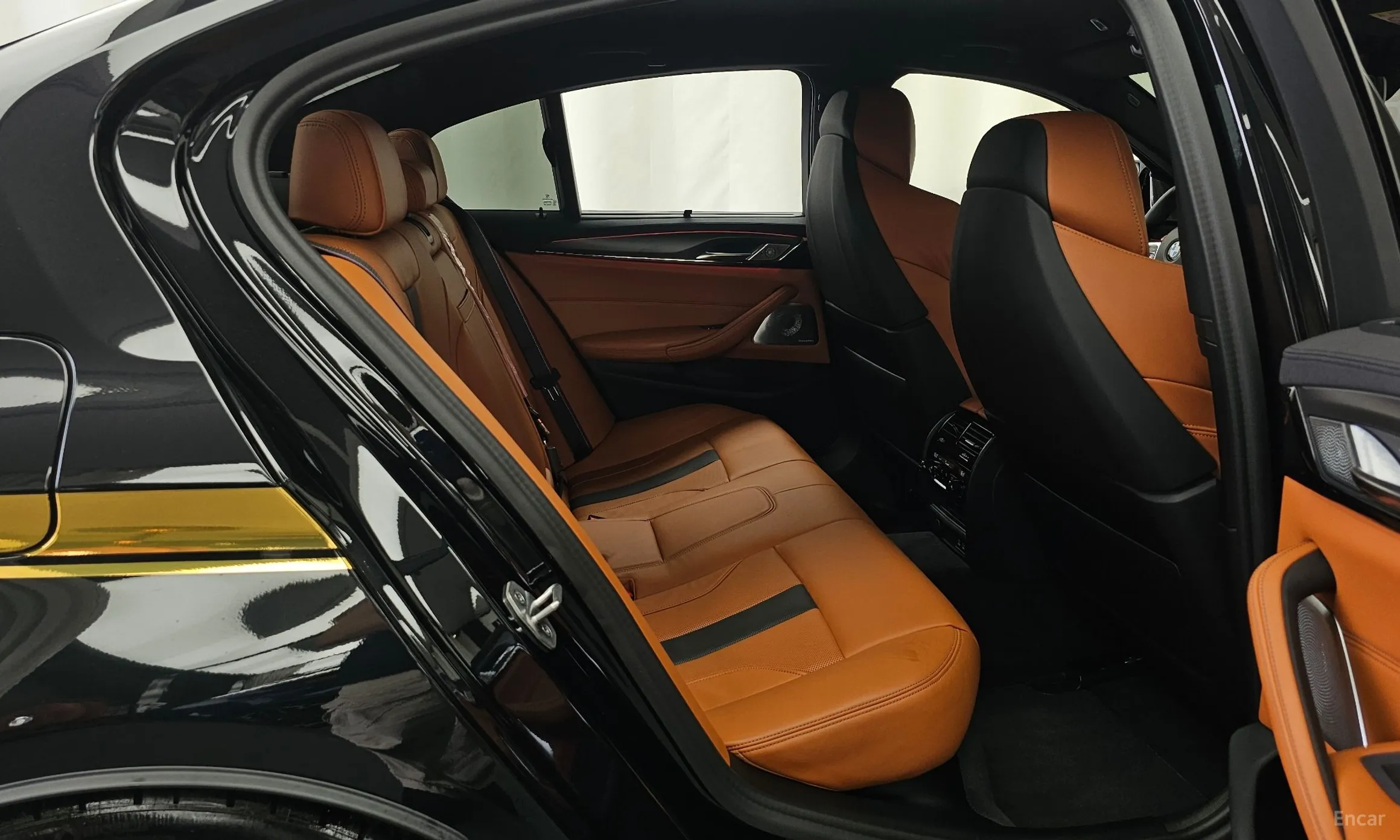 BMW M5 (F90) превью 12