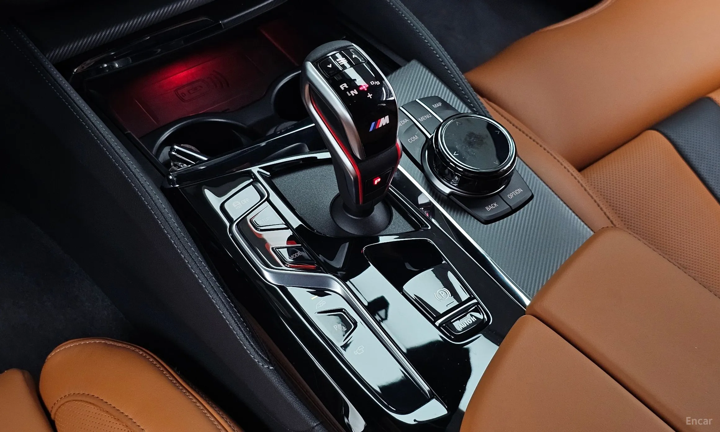 BMW M5 (F90) превью 9