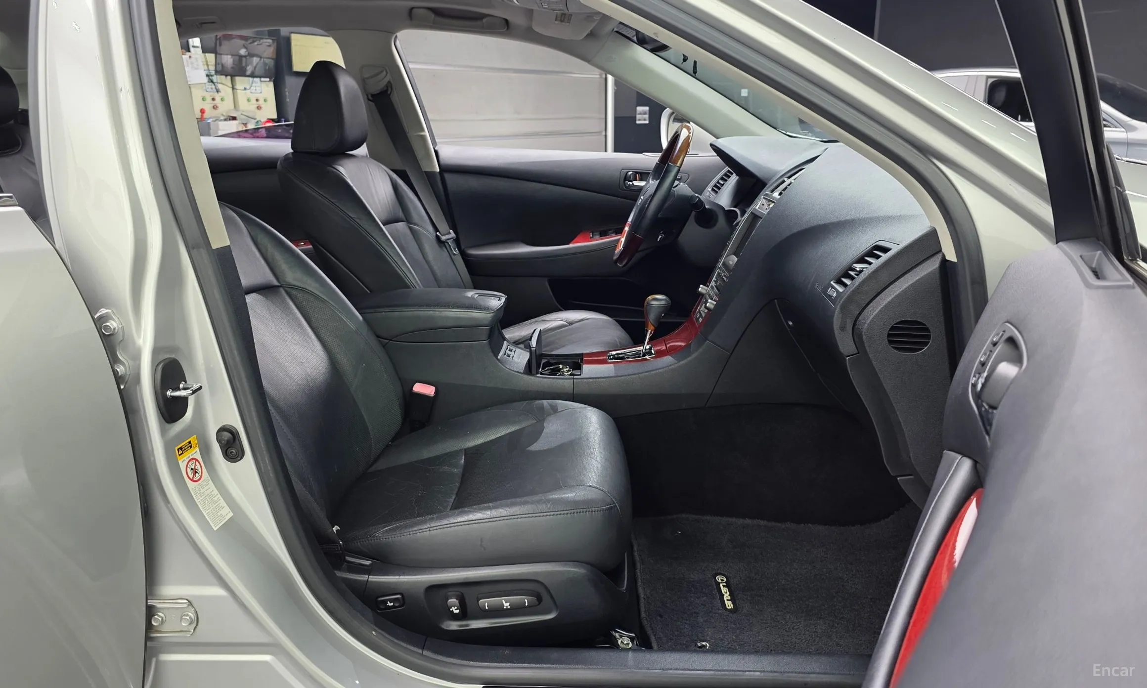 Lexus ES350 превью 11