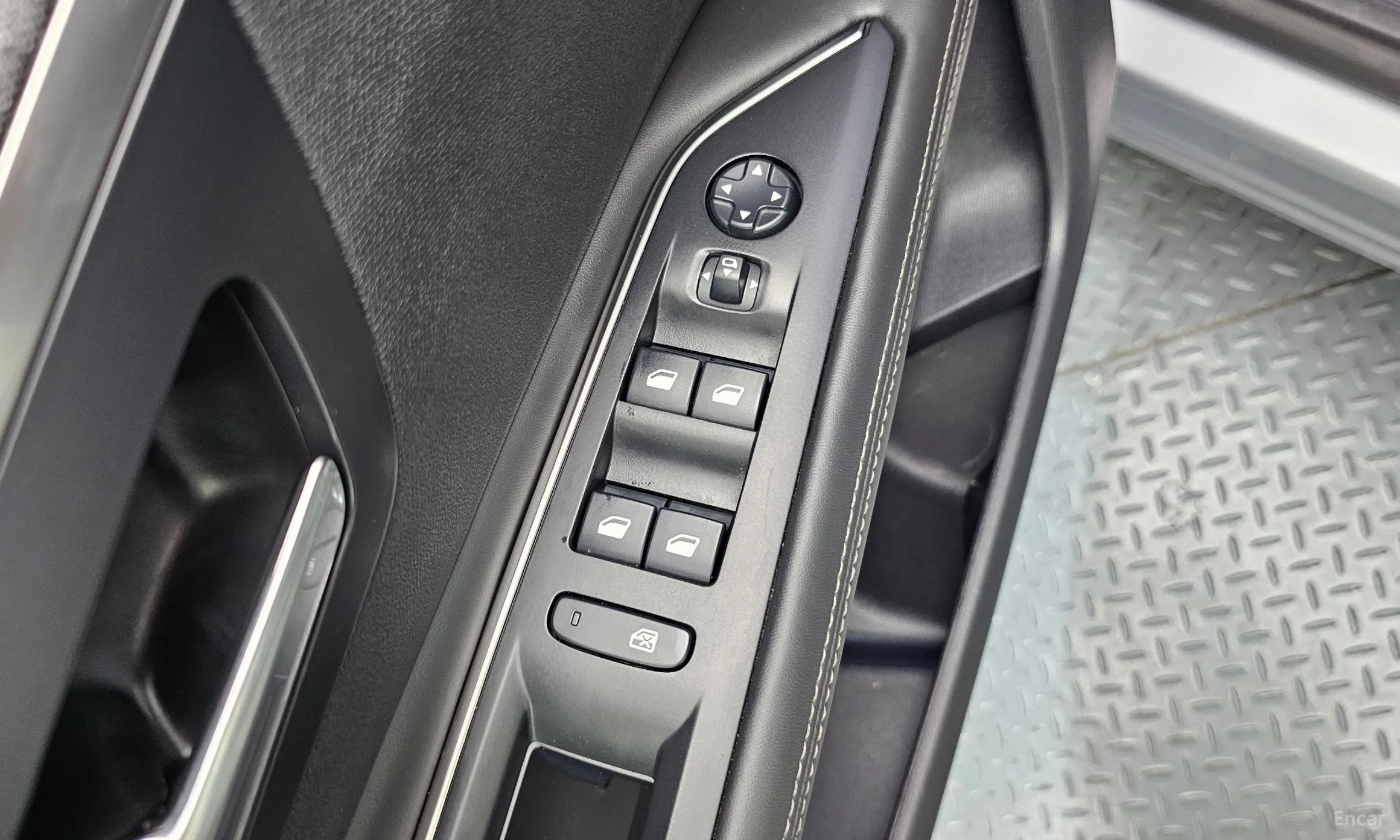 Peugeot 3008 2nd generation превью 15
