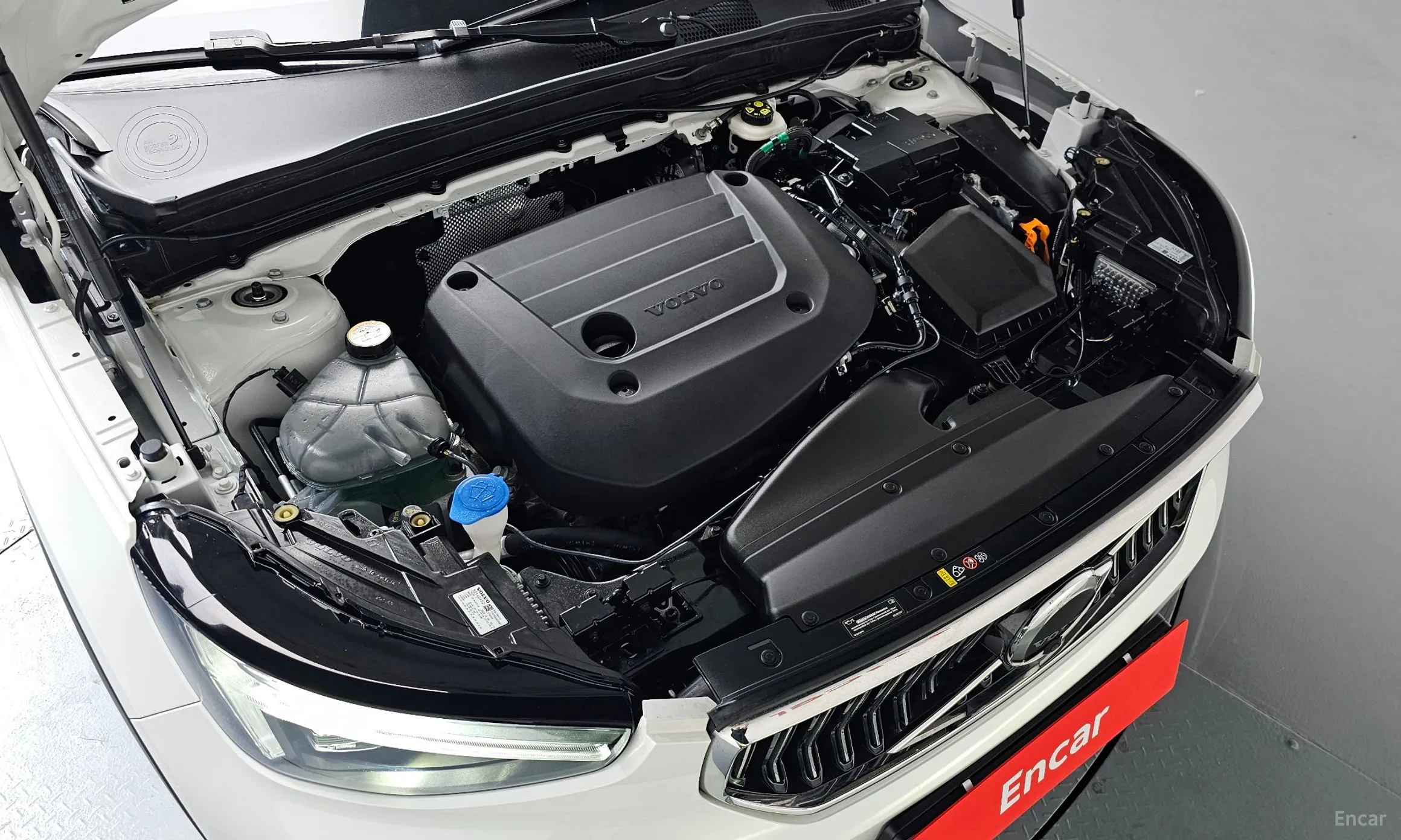 Volvo XC40 превью 6