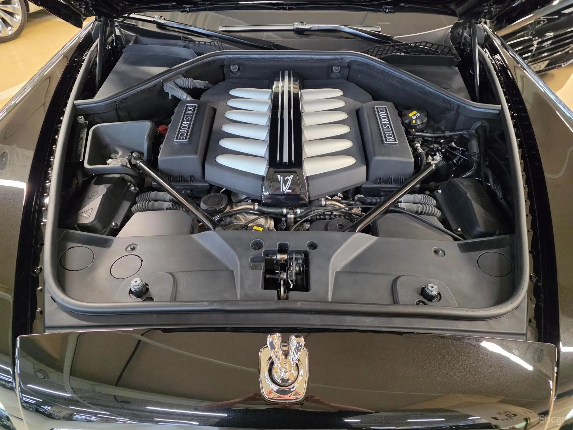 Rolls-Royce Ghost превью 15