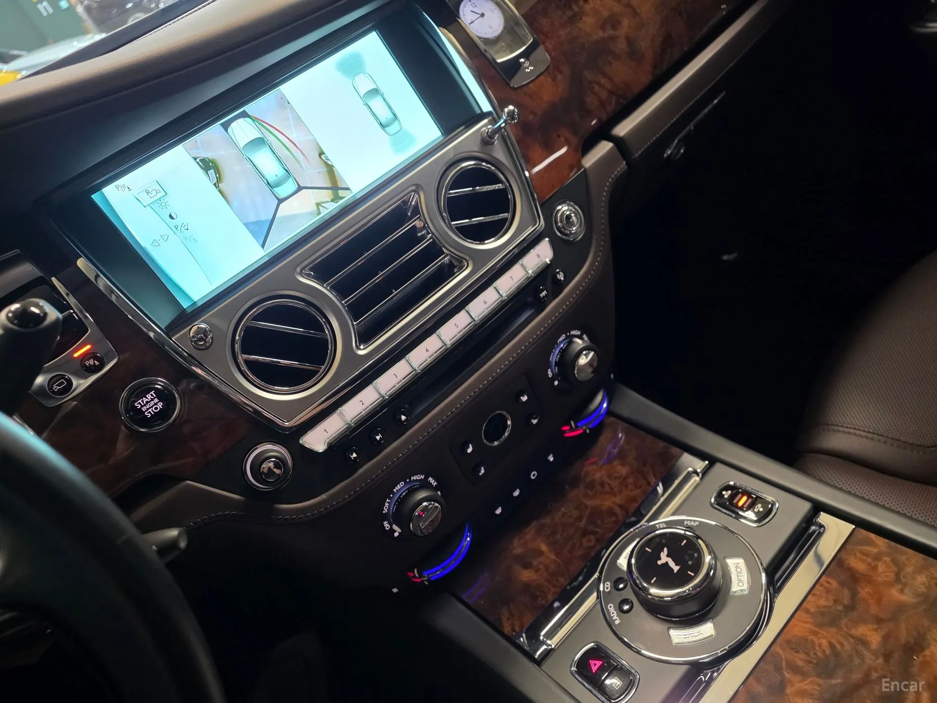Rolls-Royce Ghost превью 16