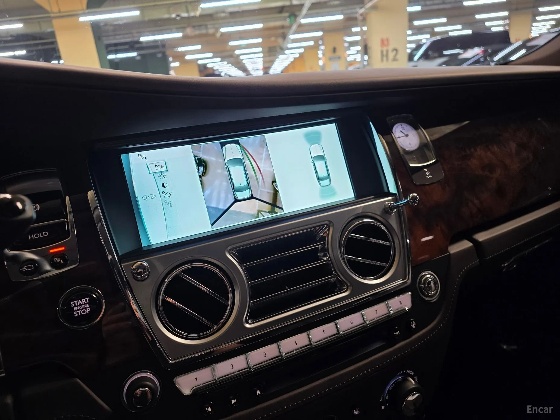 Rolls-Royce Ghost превью 17
