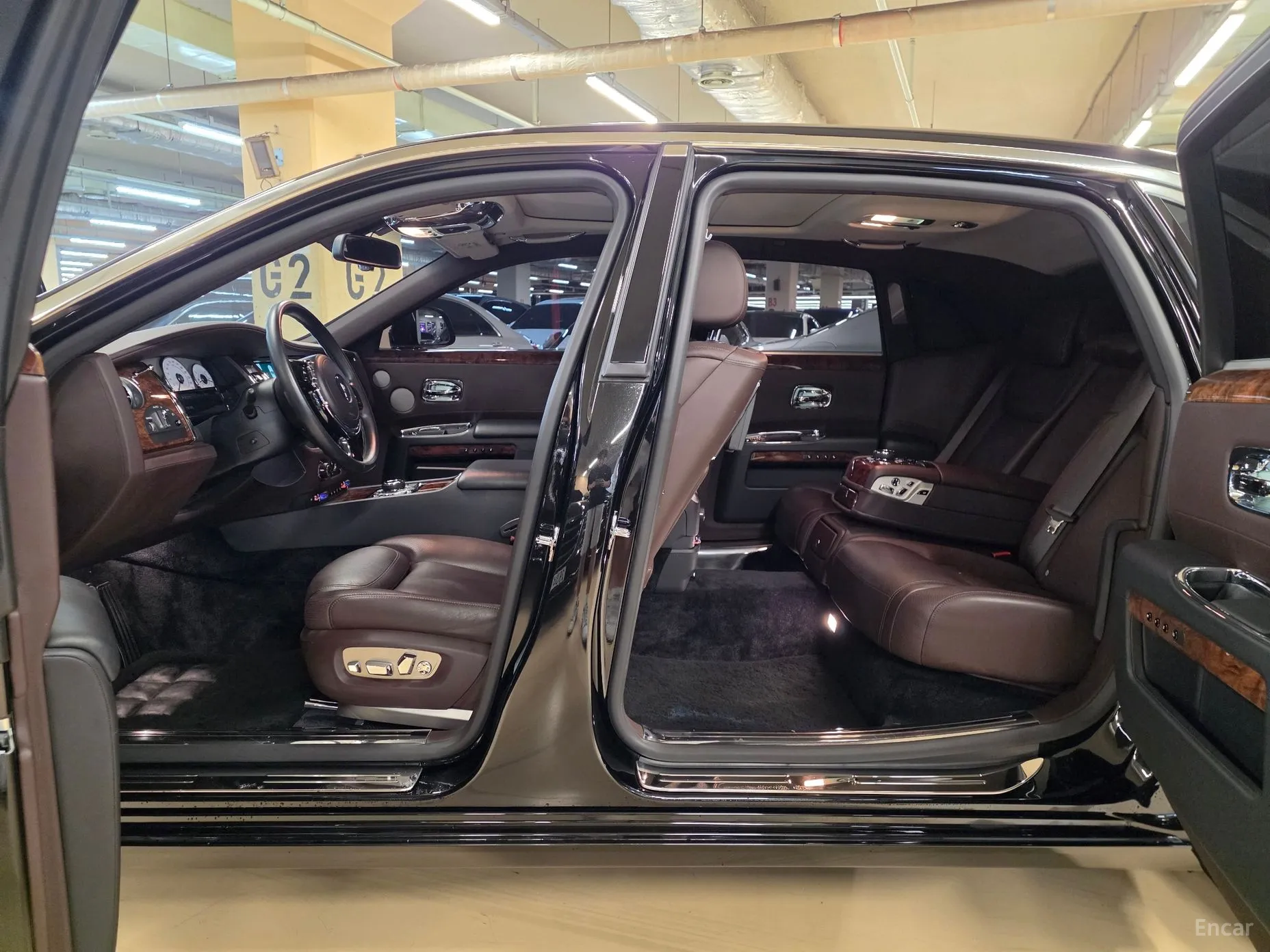 Rolls-Royce Ghost превью 7