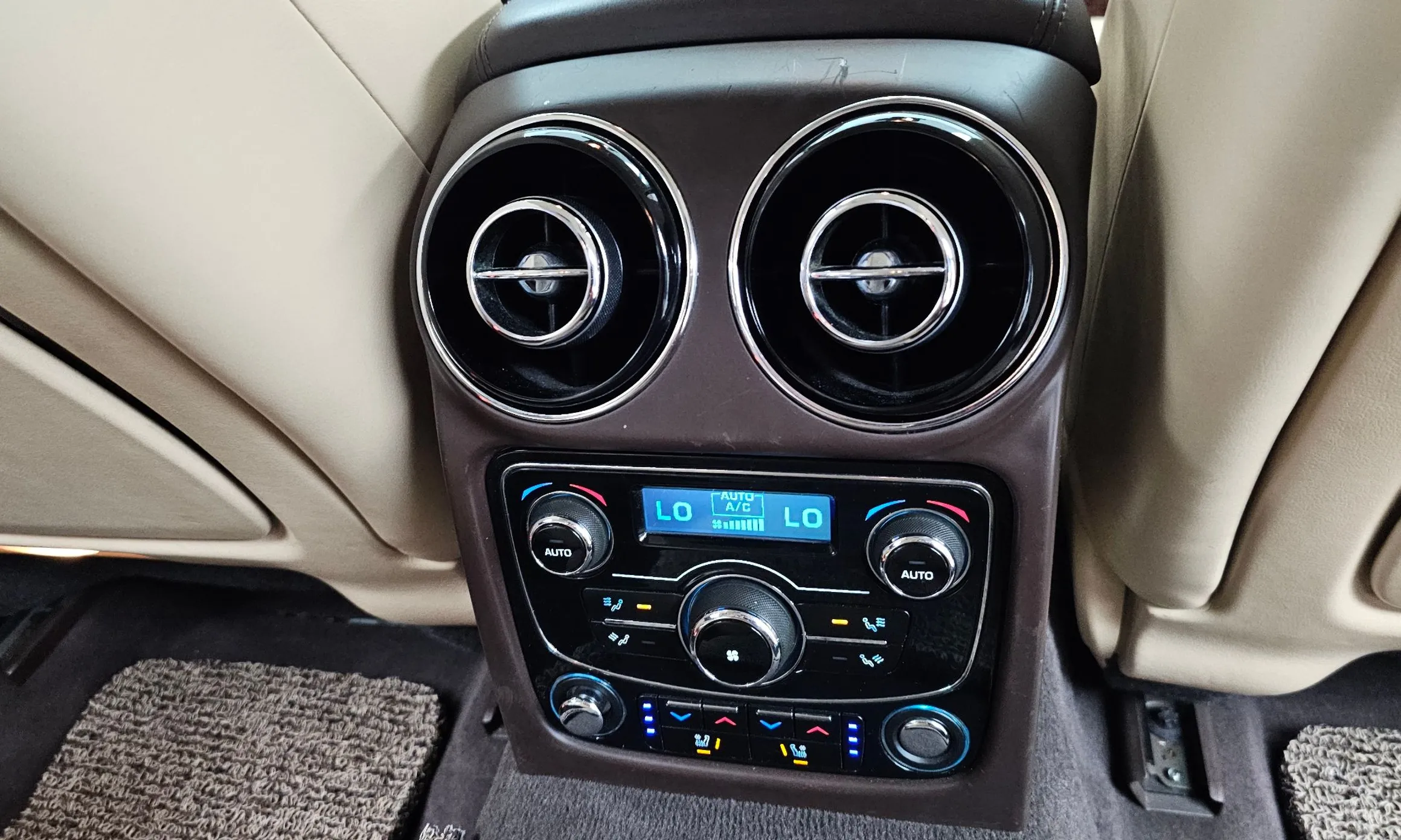 Jaguar All New XJ превью 19
