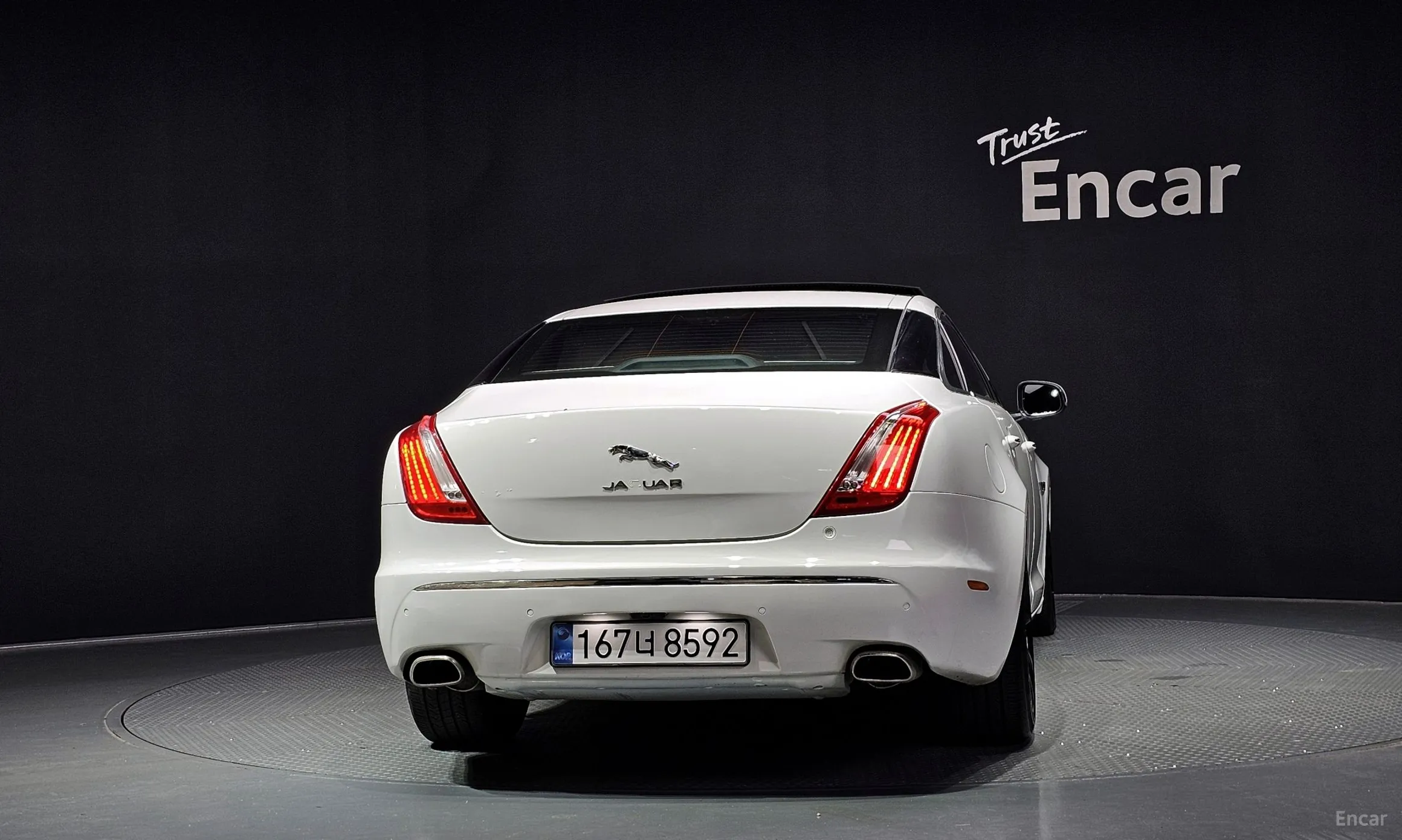 Jaguar All New XJ превью 4