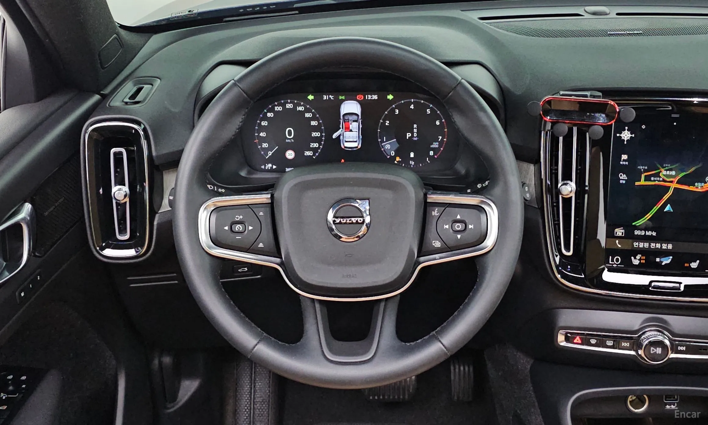 Volvo XC40 превью 13