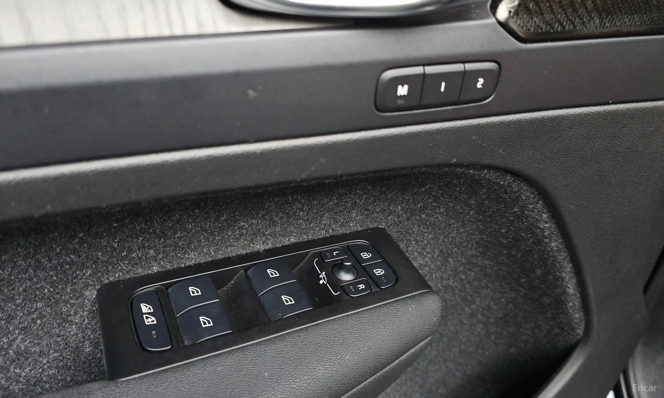 Volvo XC40 превью 17