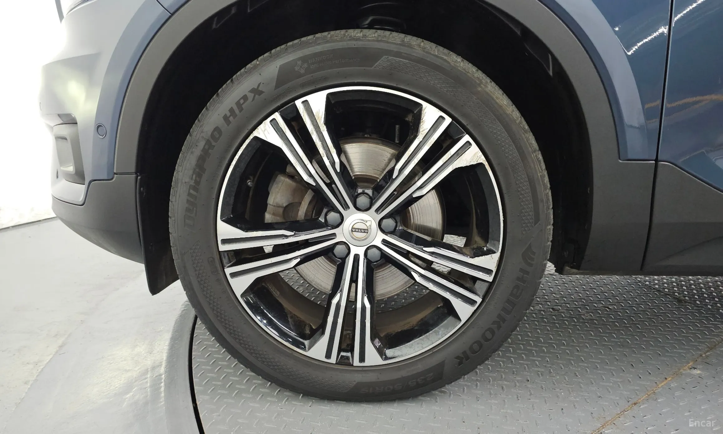 Volvo XC40 превью 5
