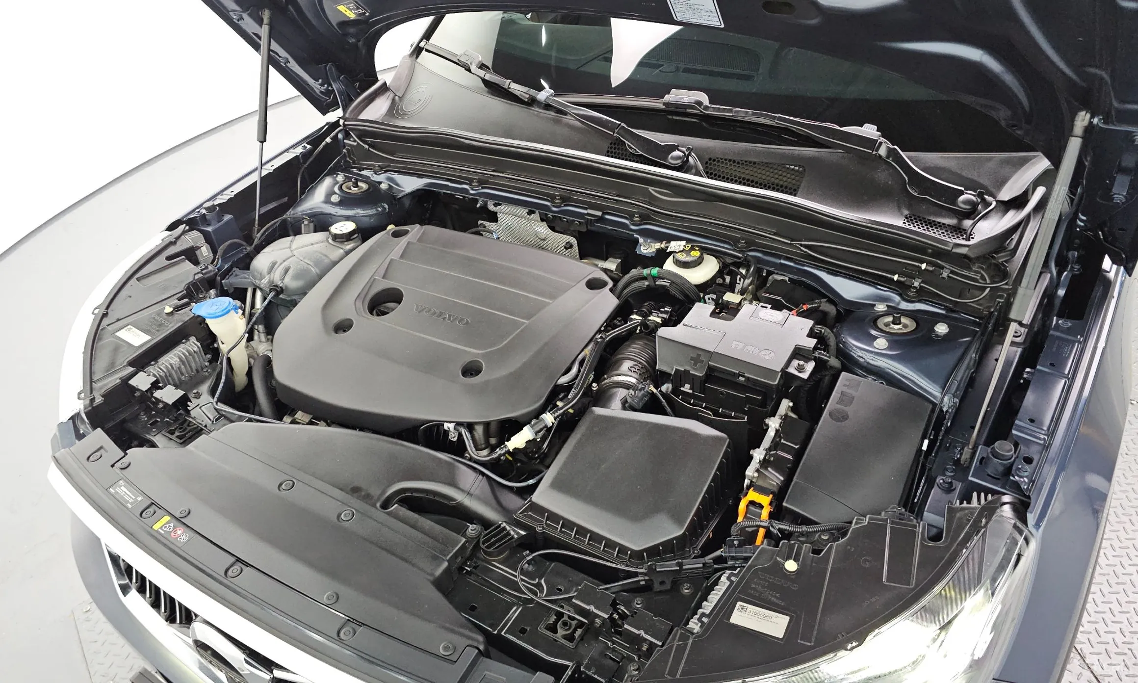 Volvo XC40 превью 6