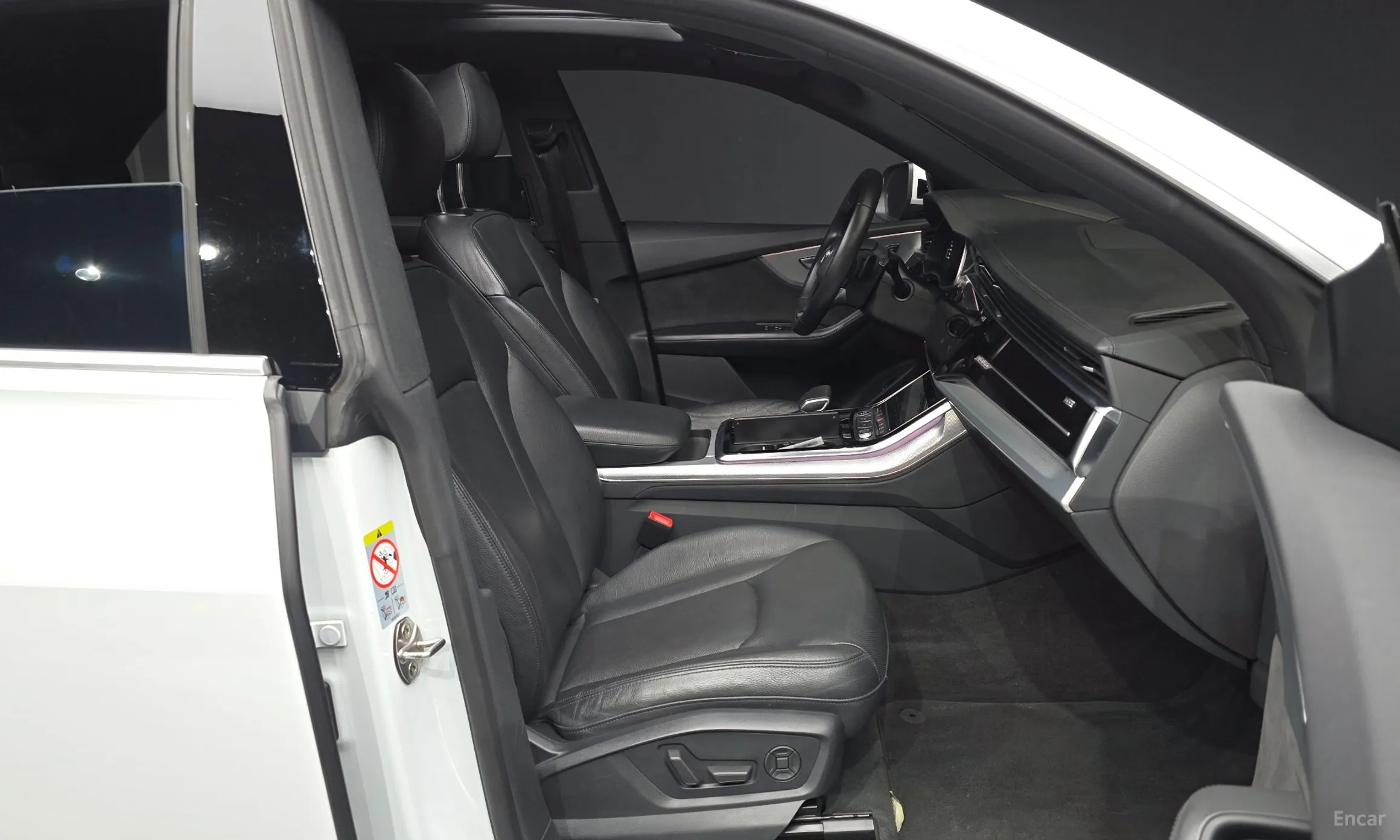 Audi Q8 (4M) превью 11