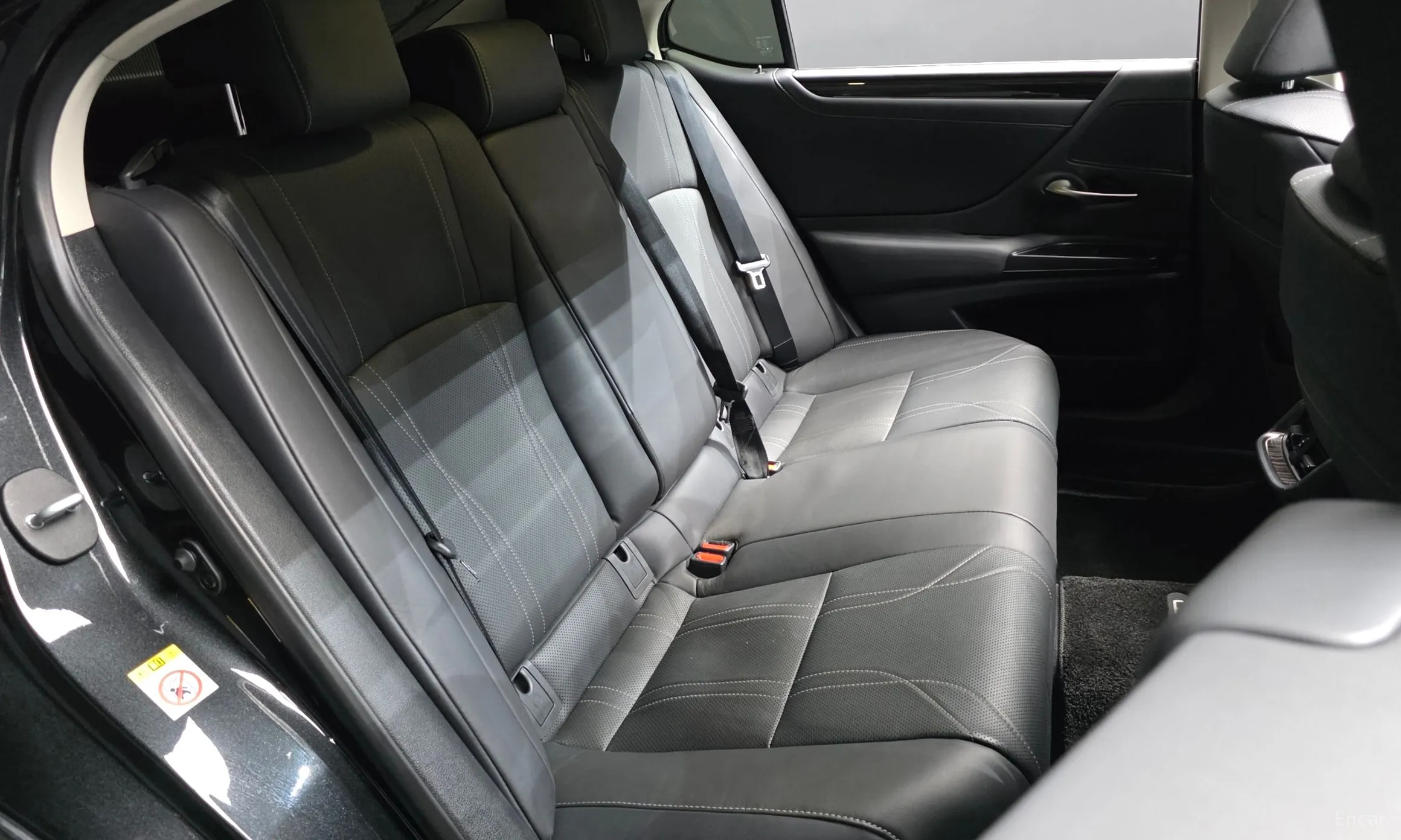 Lexus ES300h 7th Generation превью 11