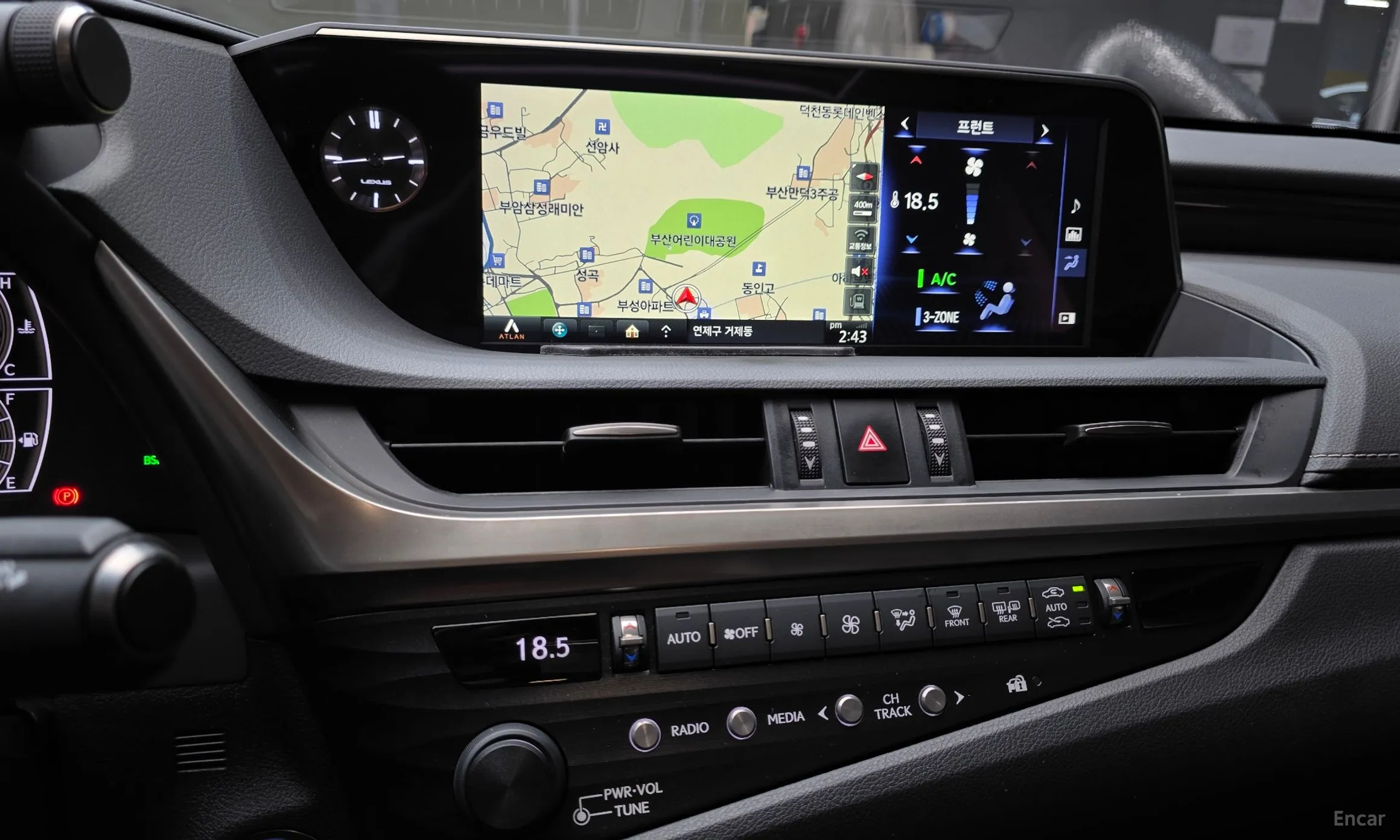 Lexus ES300h 7th Generation превью 14
