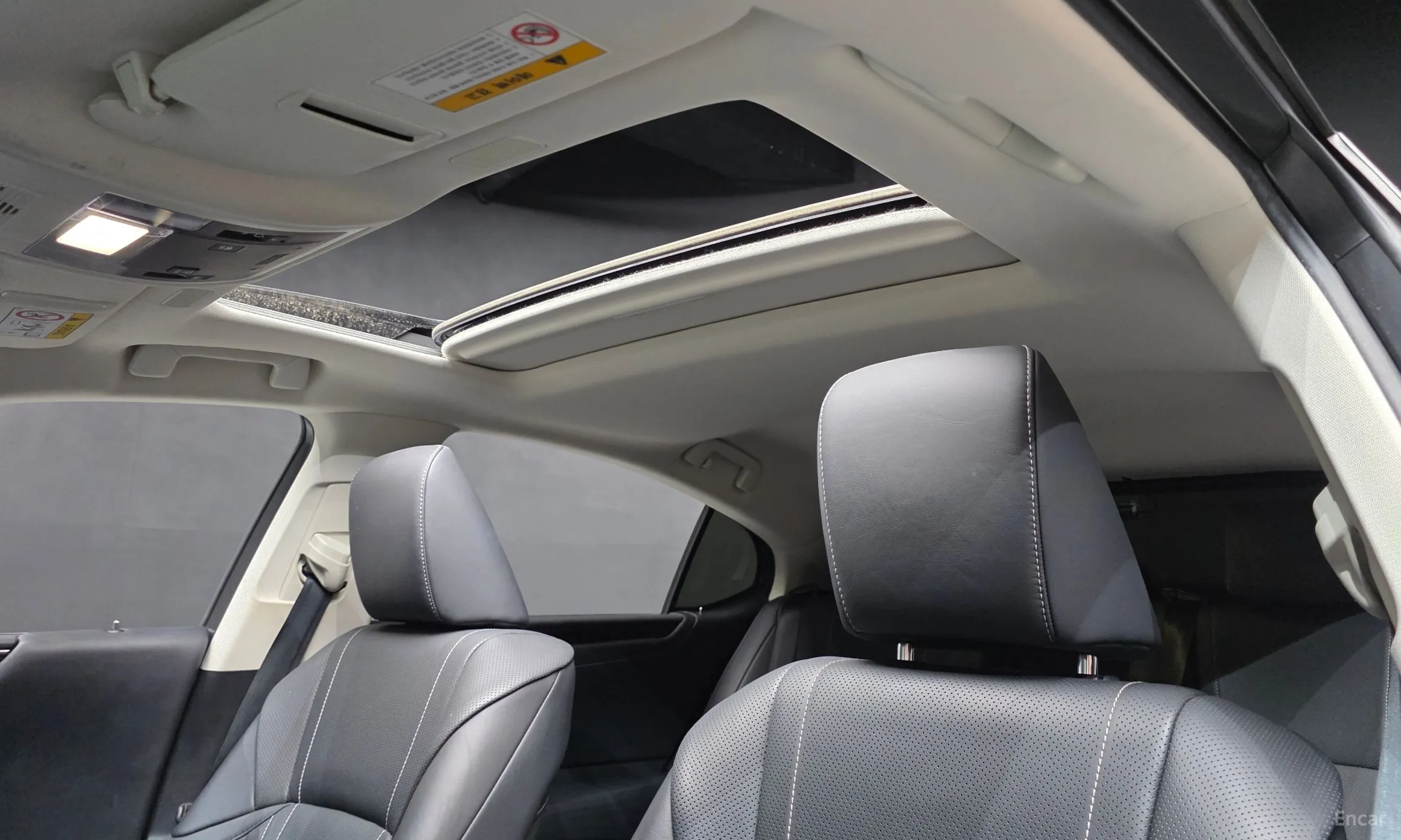 Lexus ES300h 7th Generation превью 18