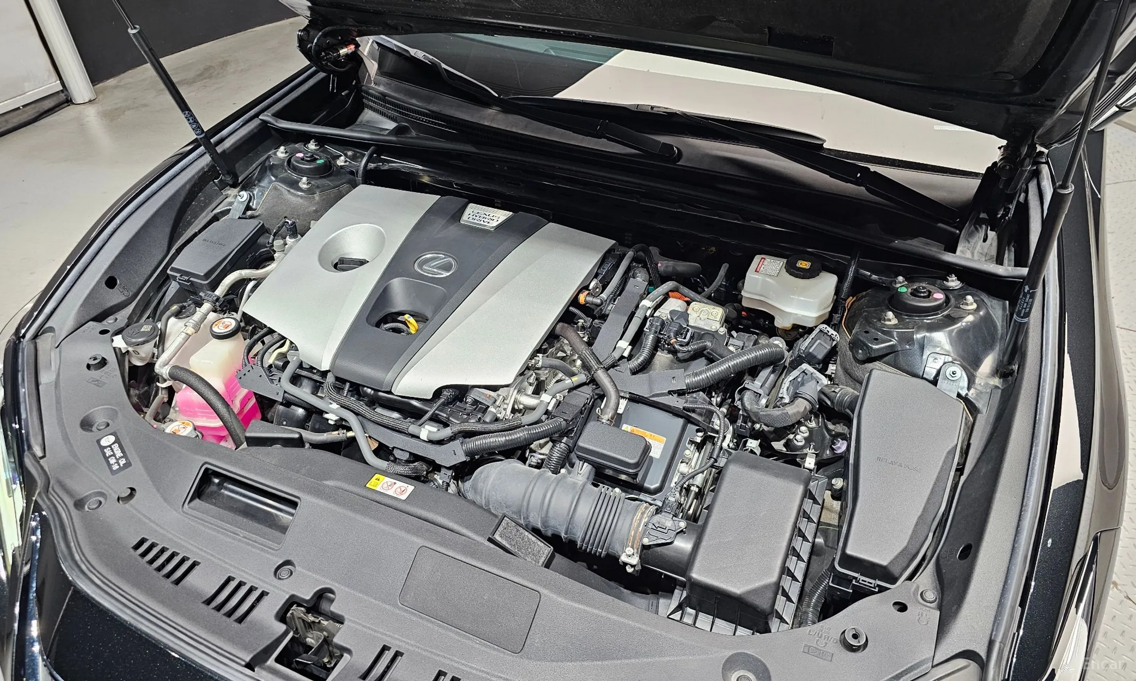 Lexus ES300h 7th Generation превью 6