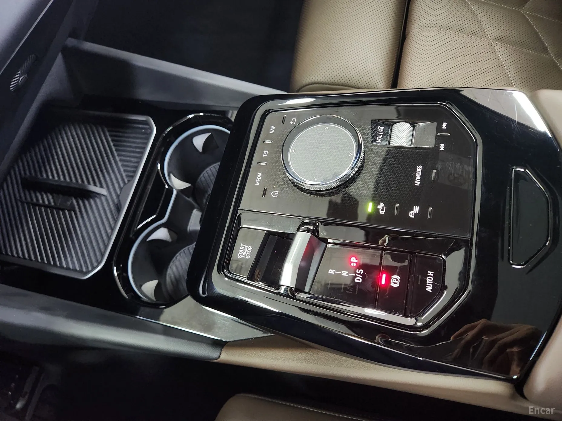 BMW 5 Series (G60) превью 14