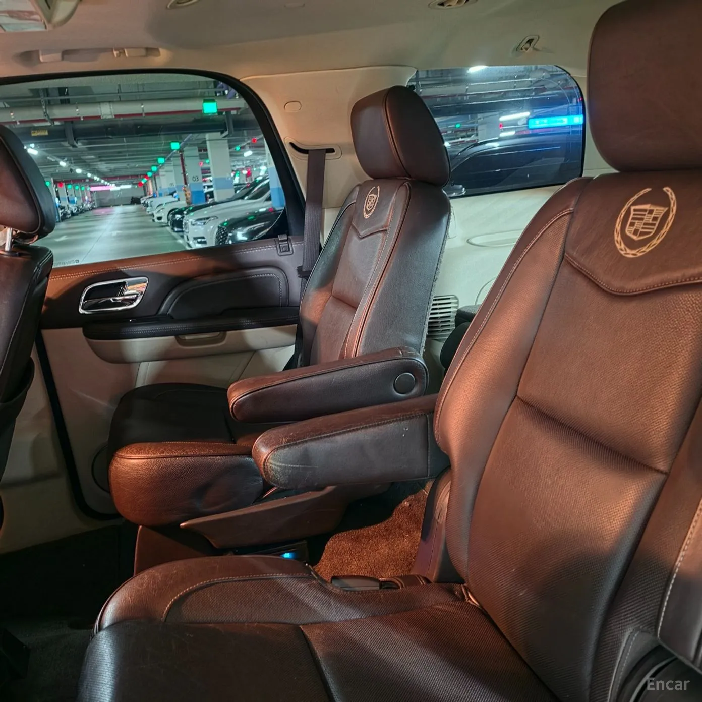 Cadillac Escalade превью 10