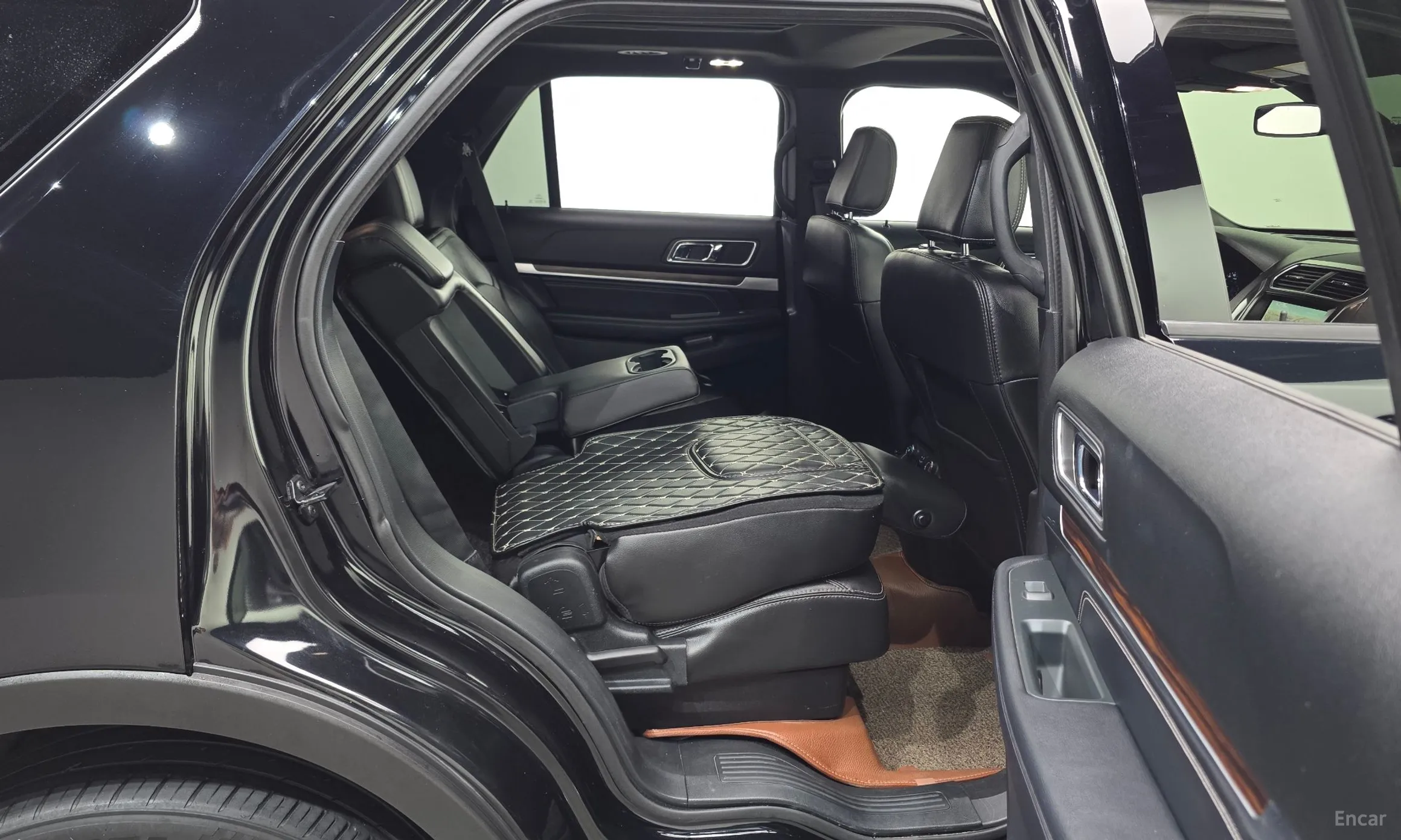 Ford Explorer превью 11