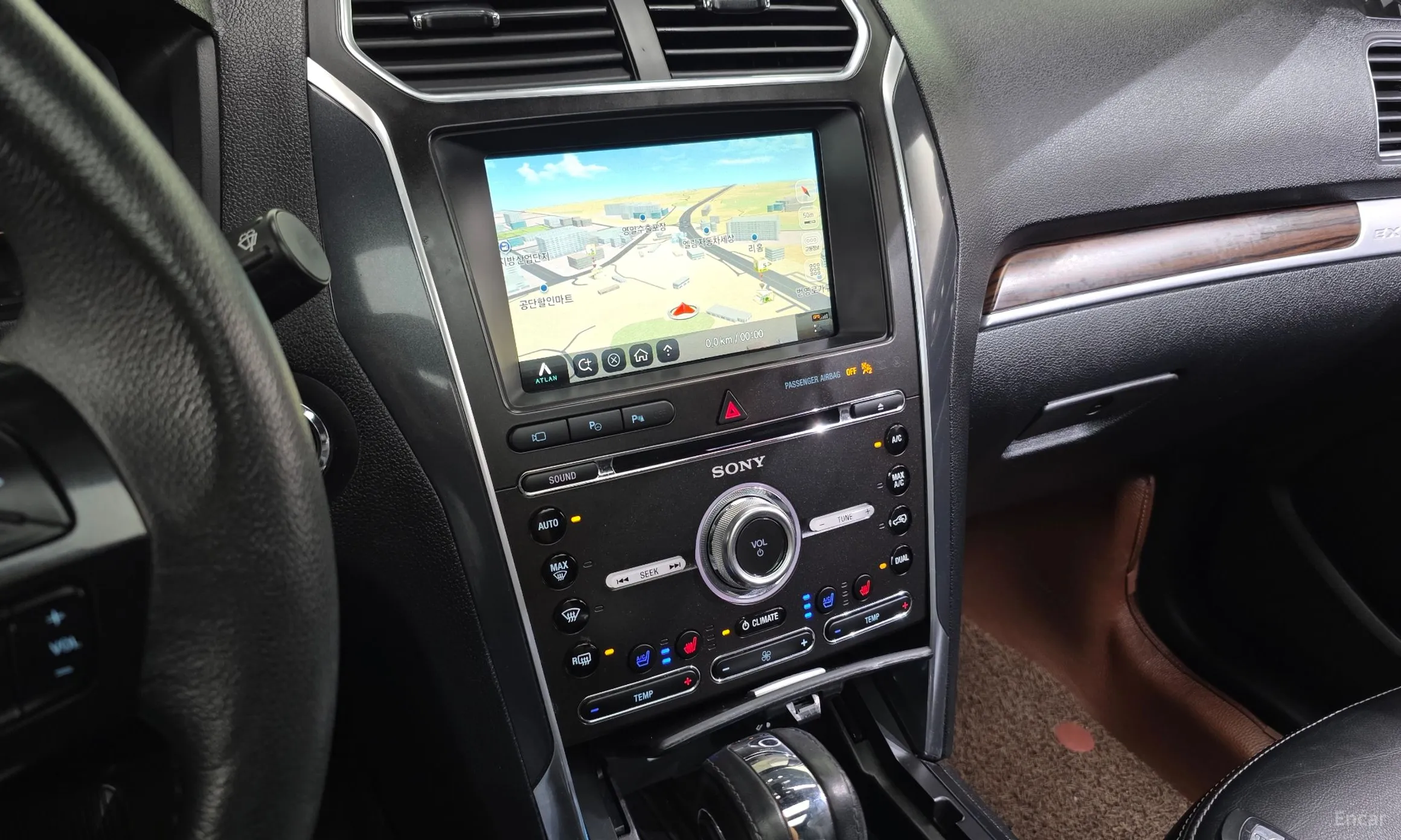 Ford Explorer превью 13