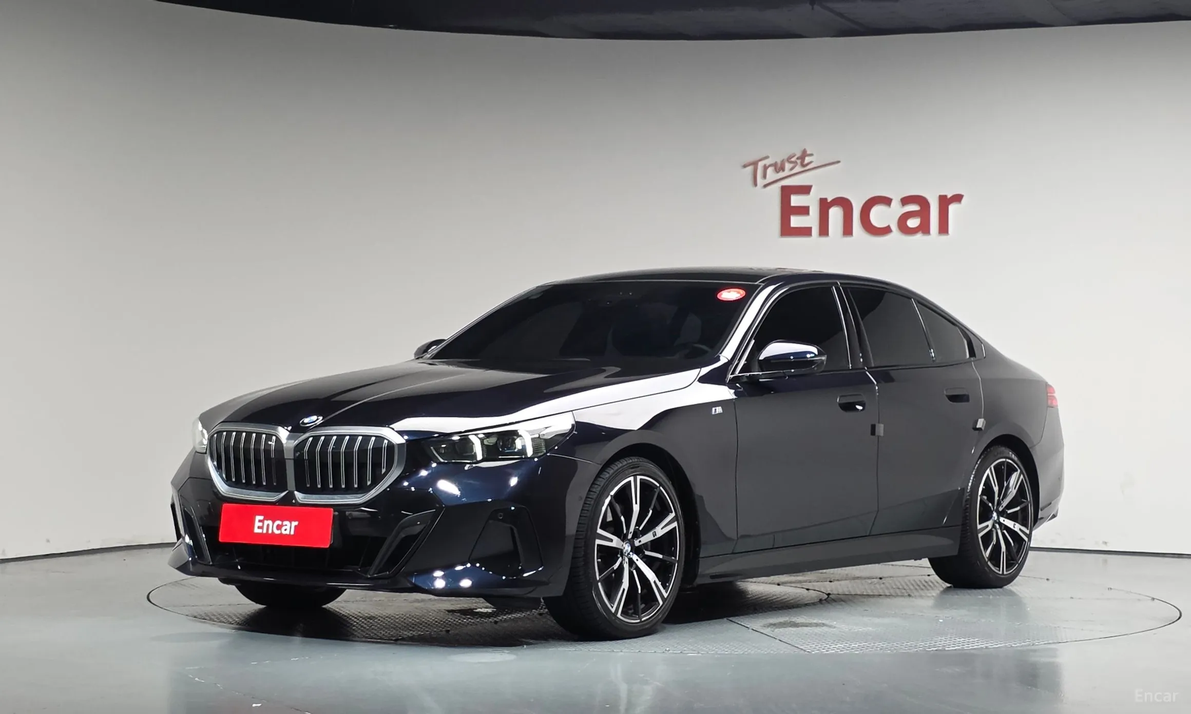 BMW 5 Series (G60)
