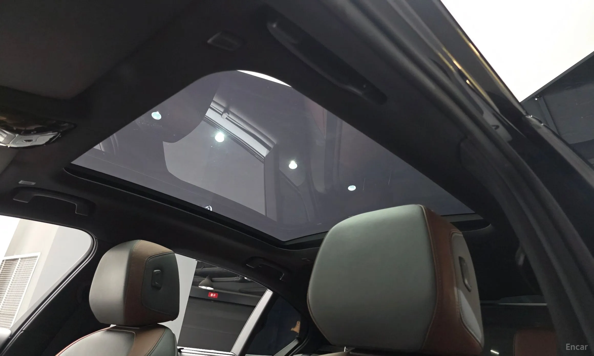 BMW 5 Series (G60) превью 16
