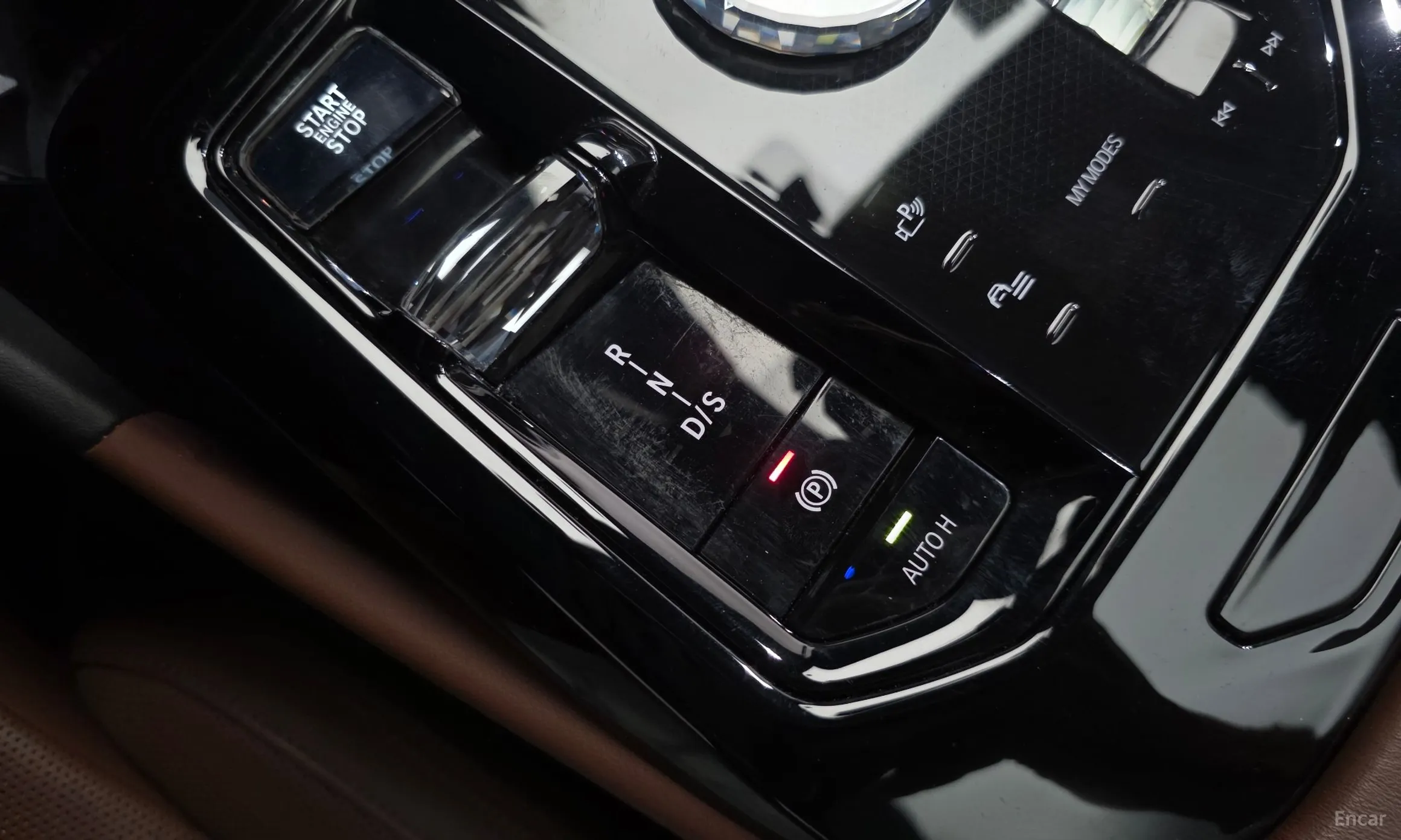 BMW 5 Series (G60) превью 9