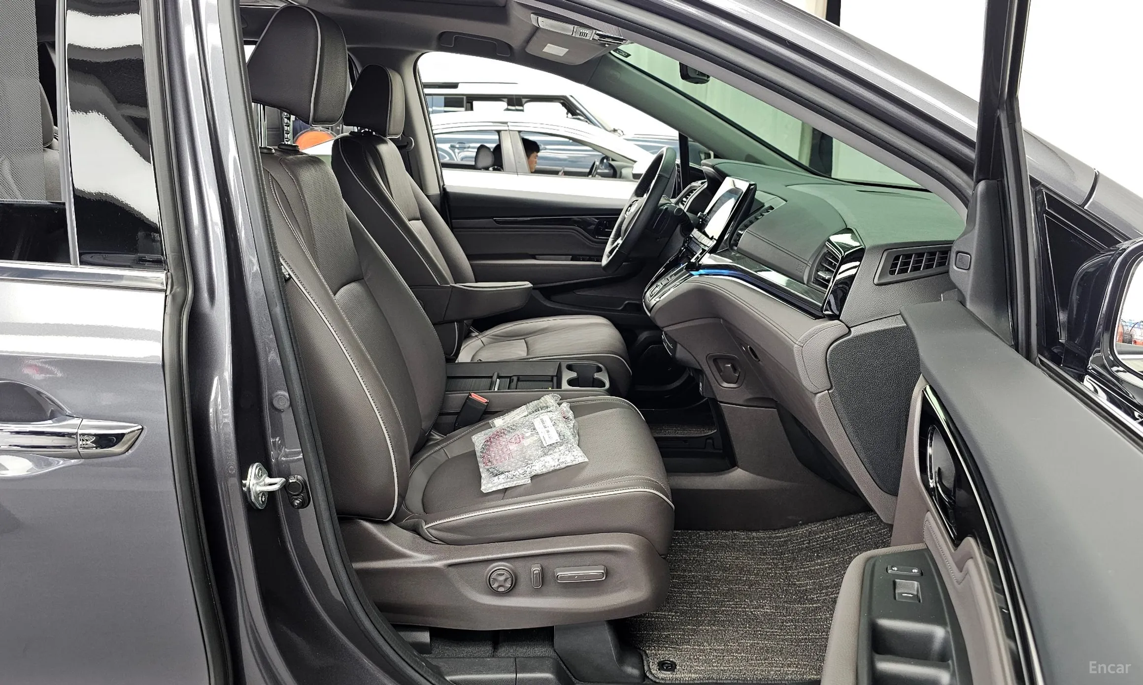 Honda Odyssey превью 11
