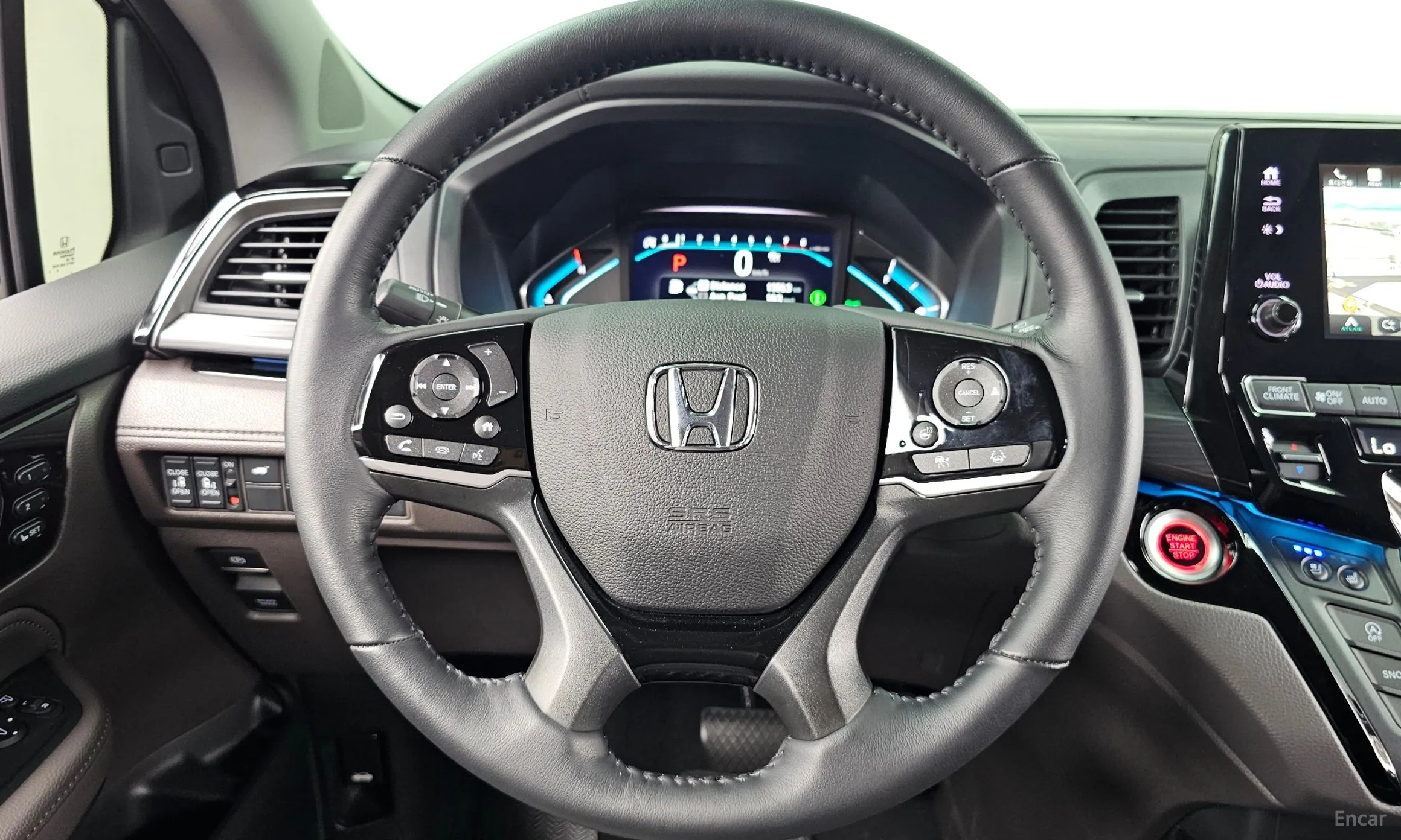 Honda Odyssey превью 13