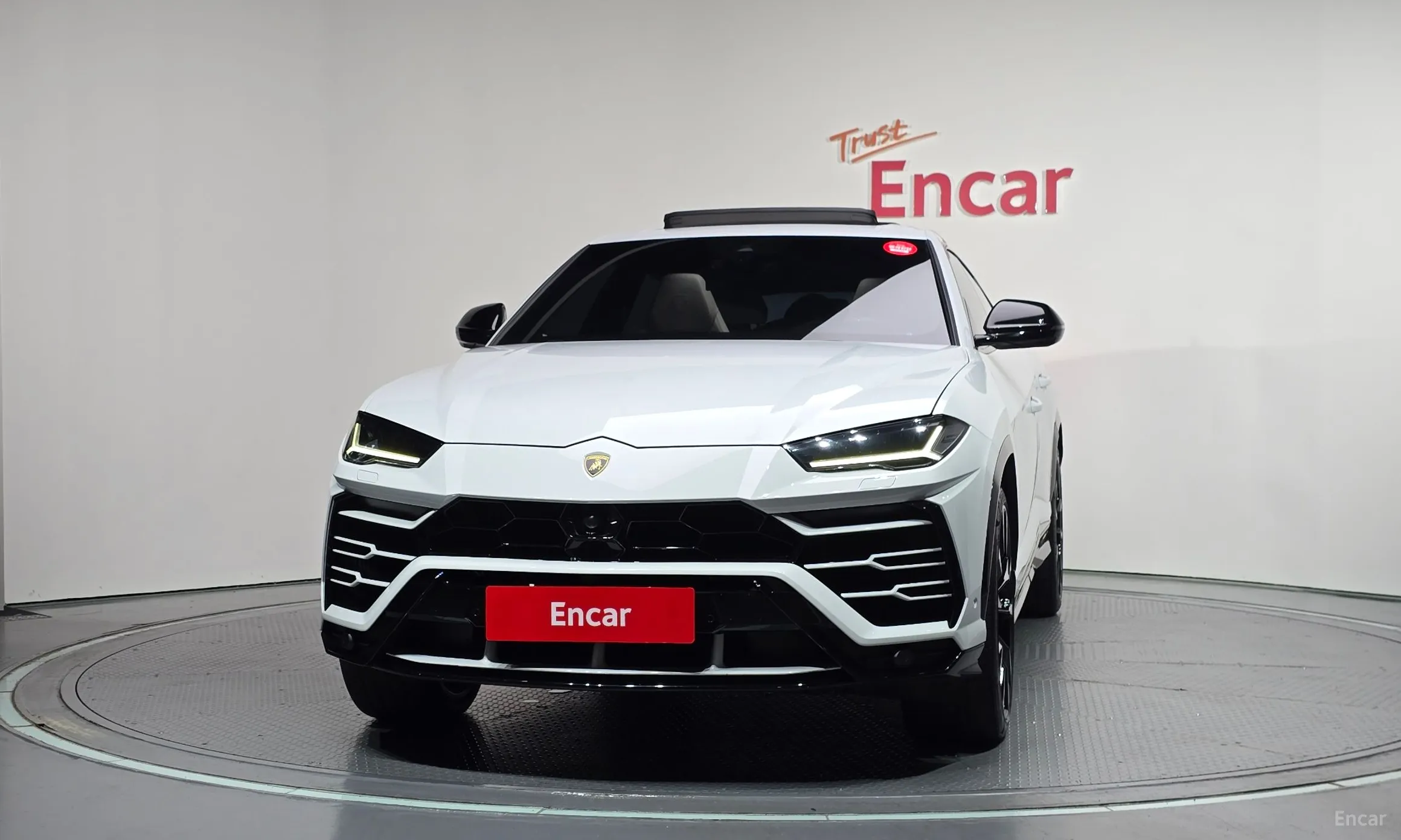 Lamborghini Urus превью 3