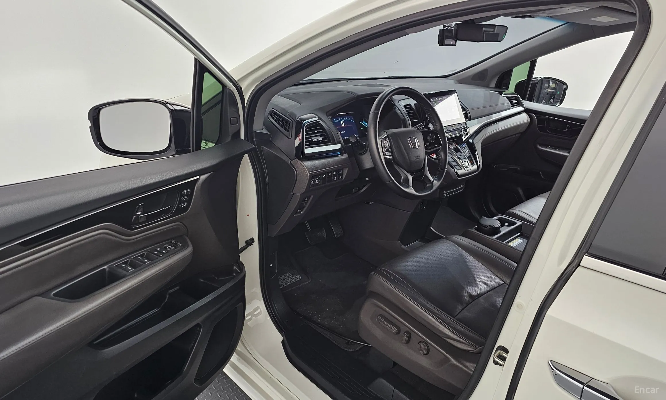 Honda Odyssey превью 10