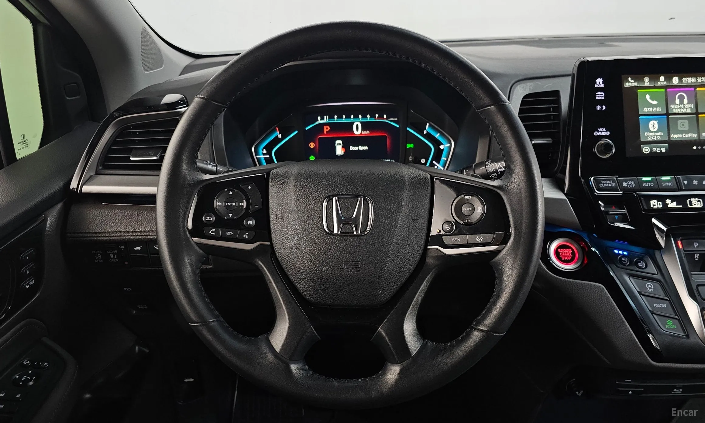 Honda Odyssey превью 12