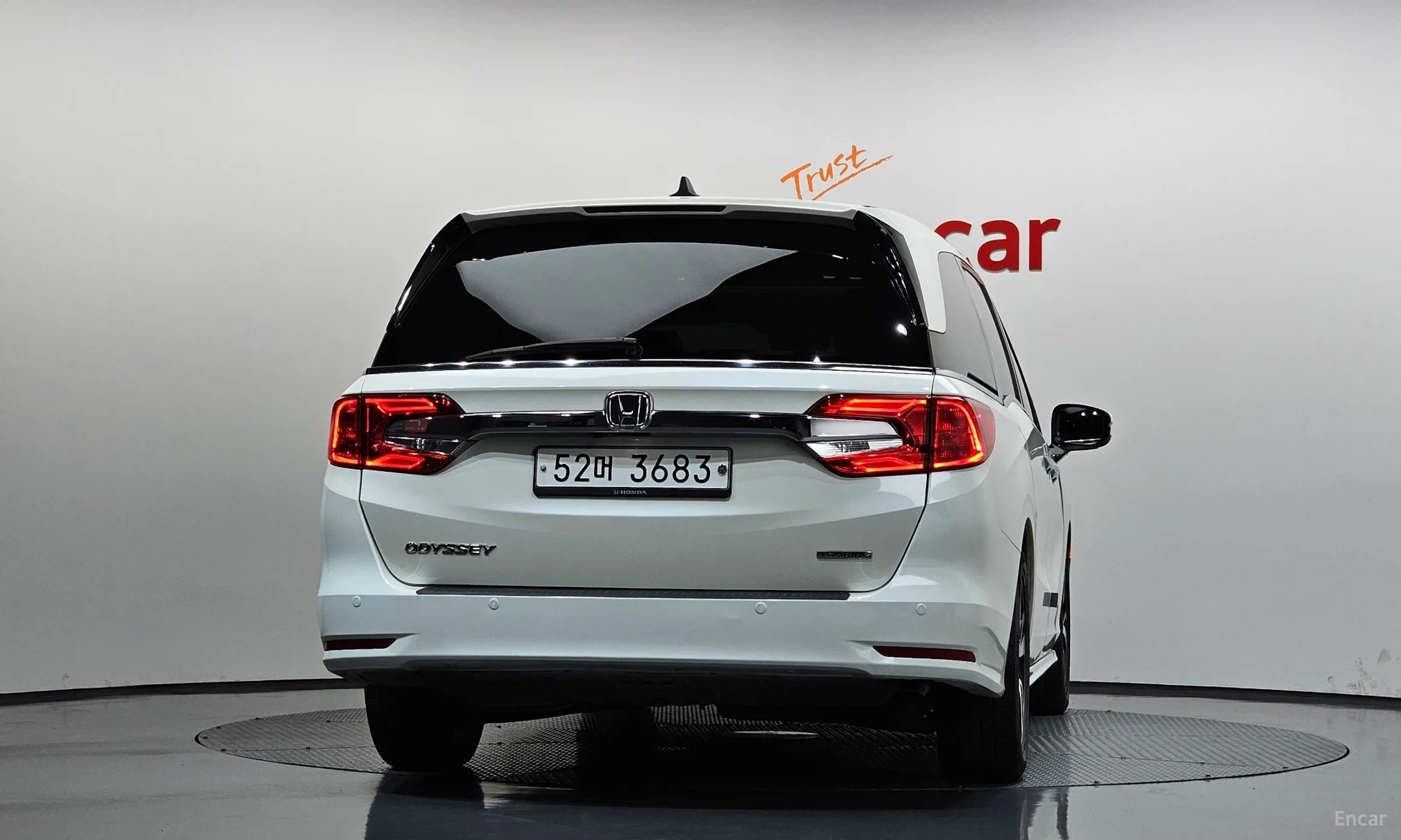 Honda Odyssey превью 4