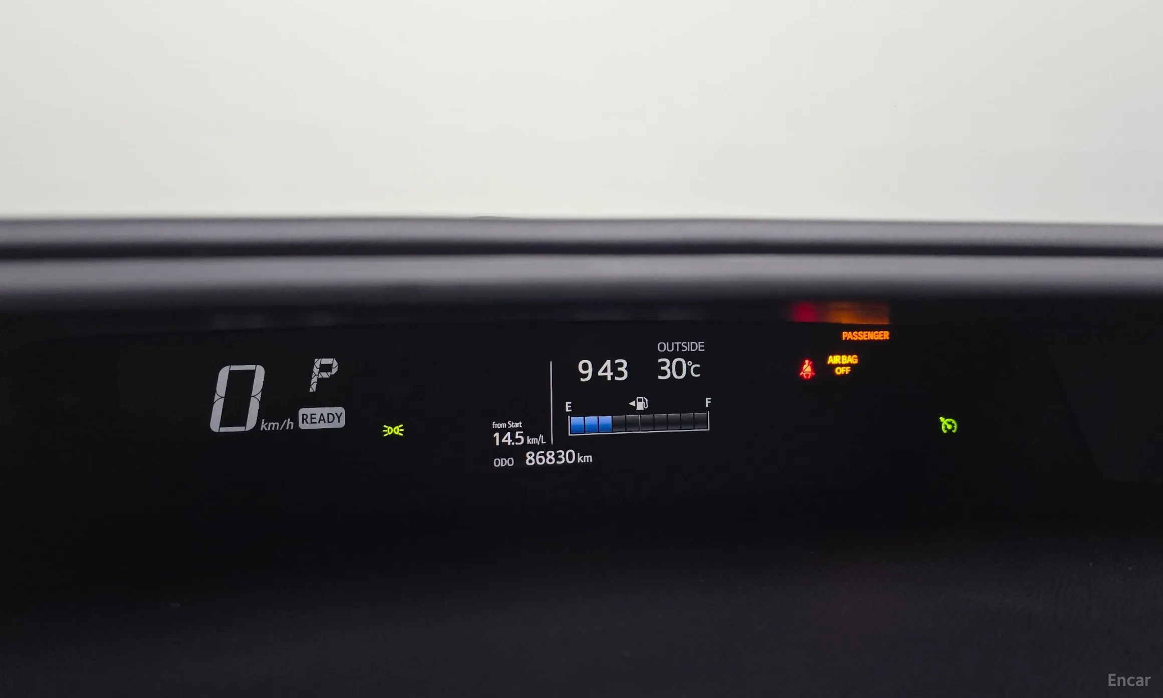 Toyota Prius C превью 8