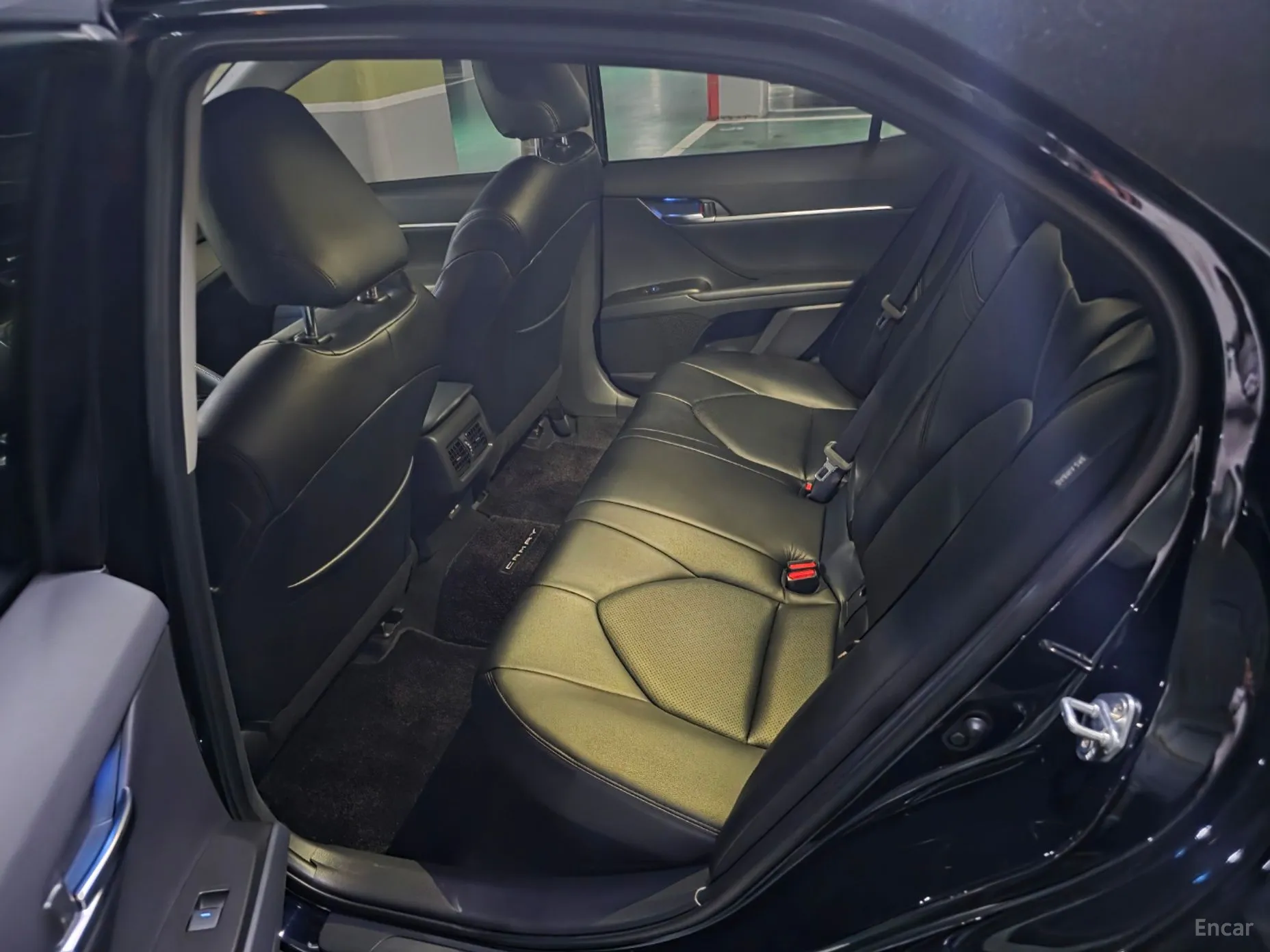 Toyota Camry (XV70) превью 6