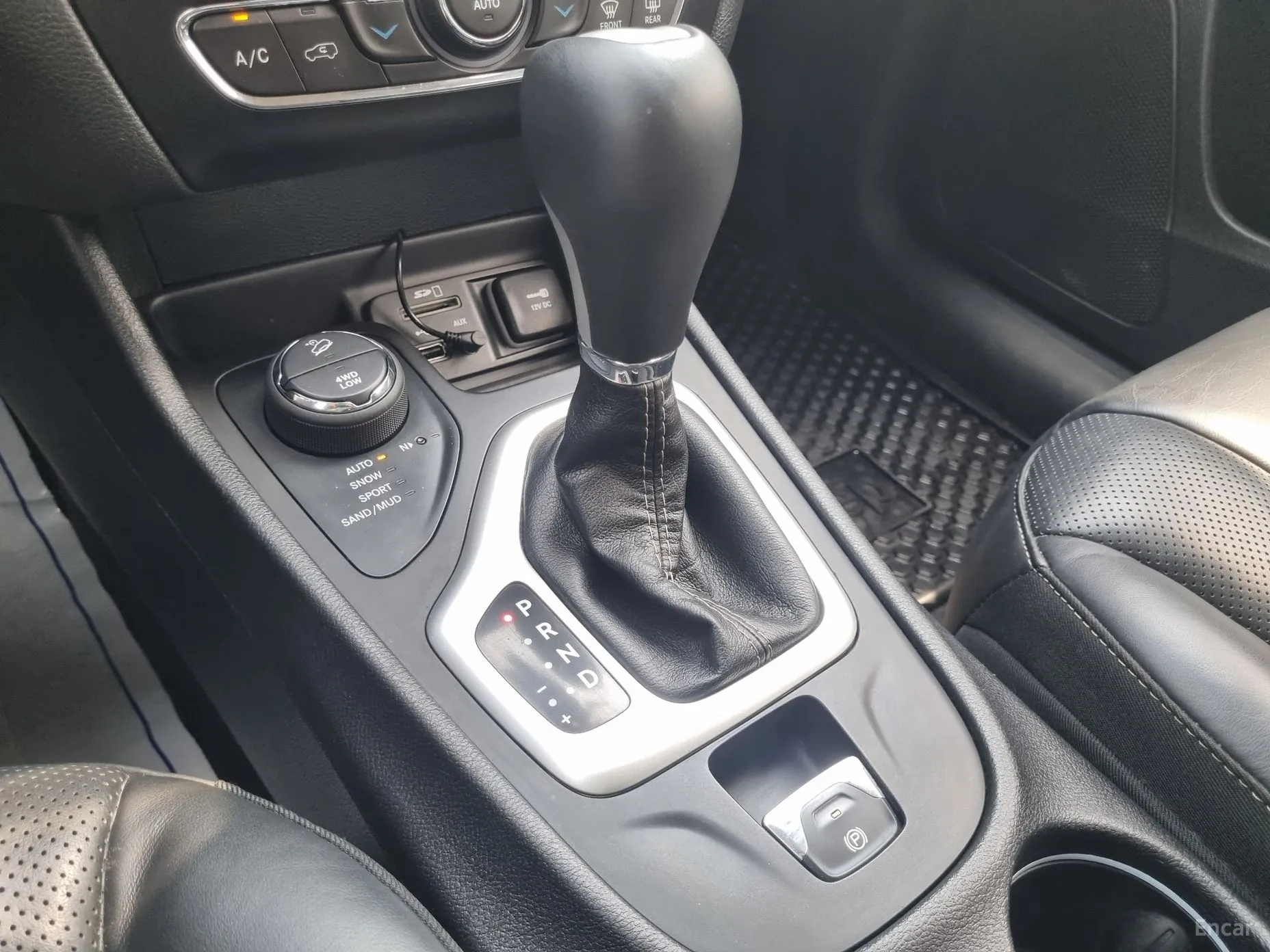 Jeep Cherokee (KL) превью 11