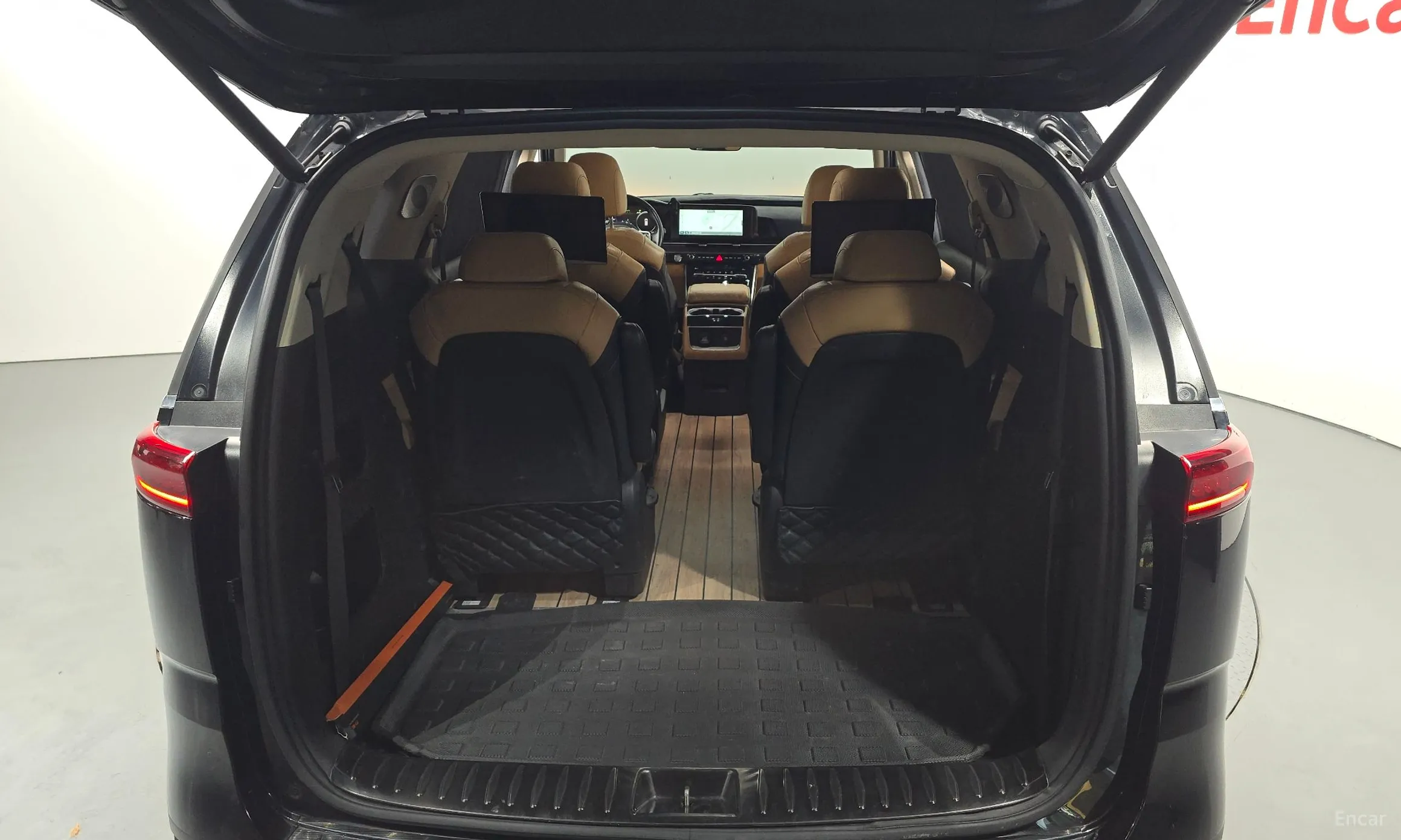 Kia Carnival Gen 4 превью 20