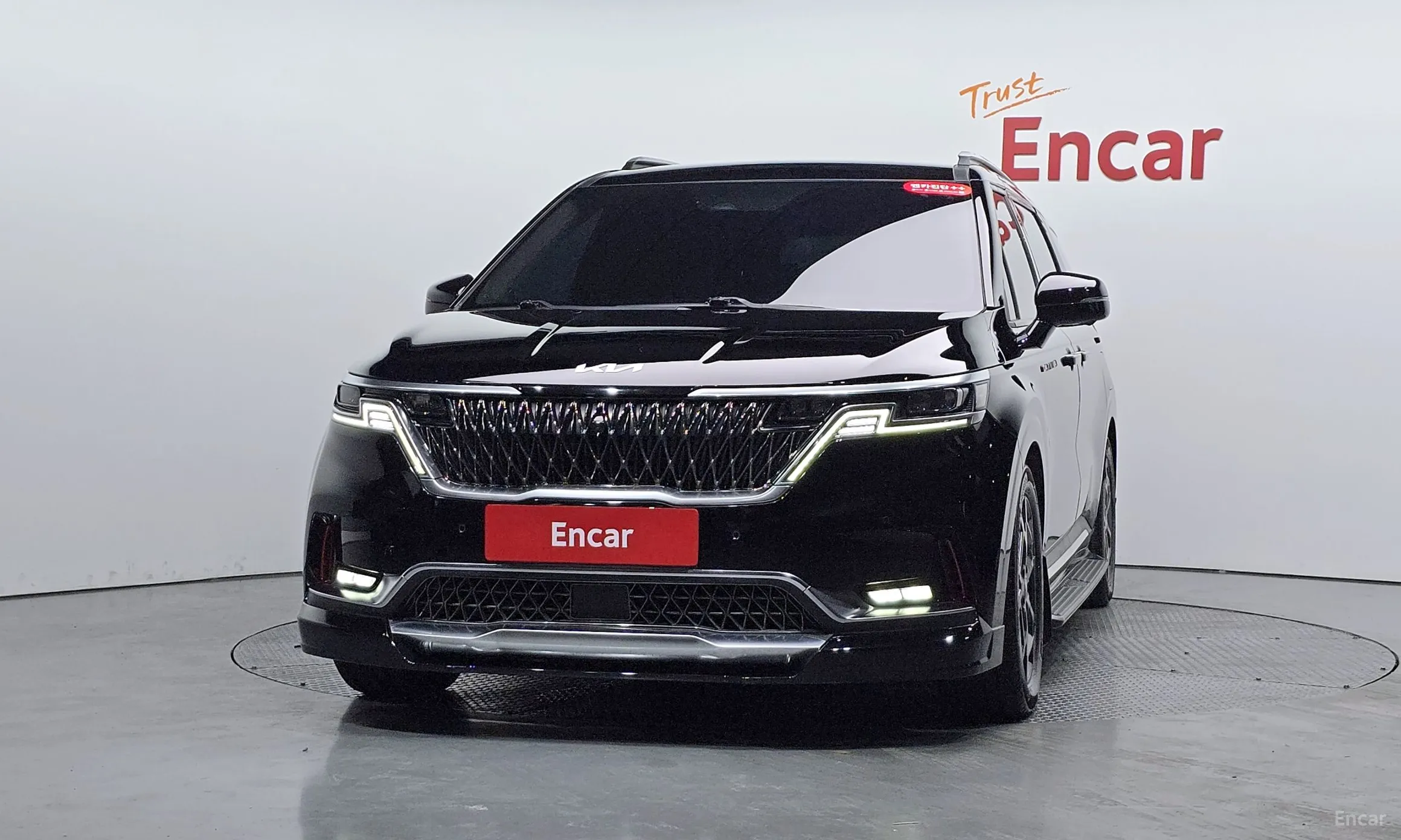 Kia Carnival Gen 4 превью 3