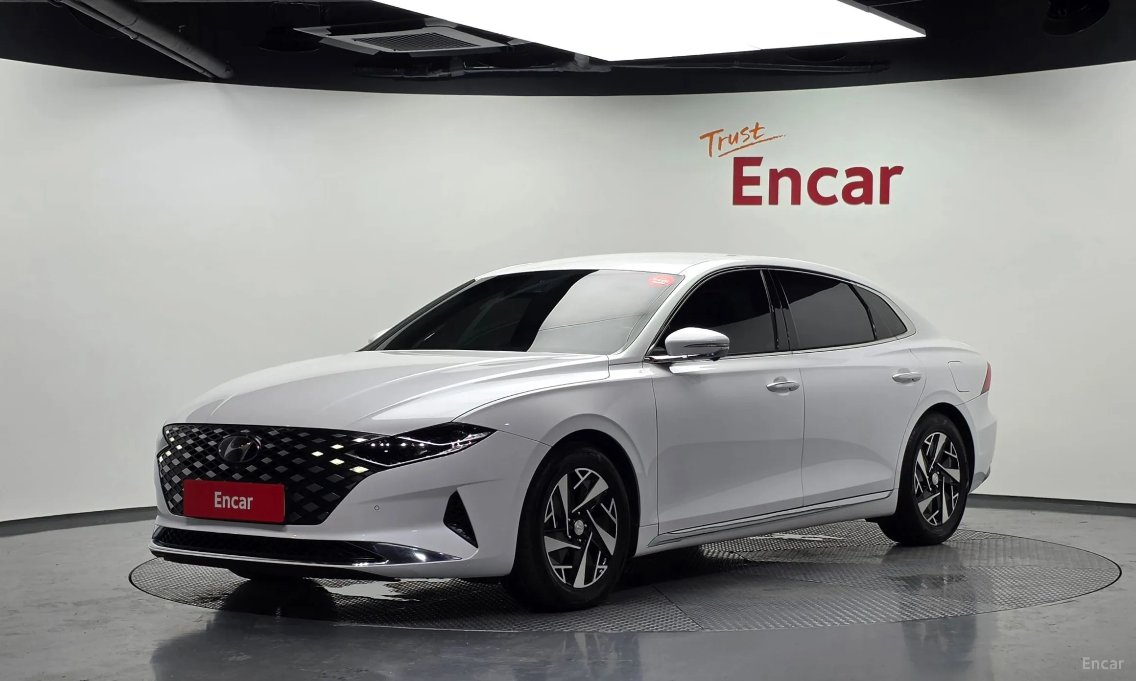 Hyundai Grandeur IG Hybrid