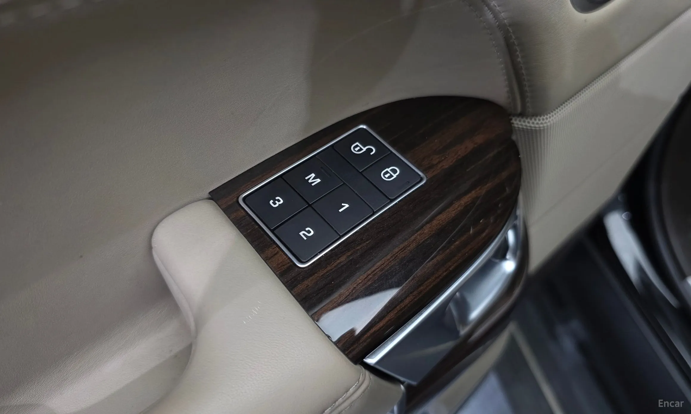 Land Rover Range Rover 4th Generation превью 14