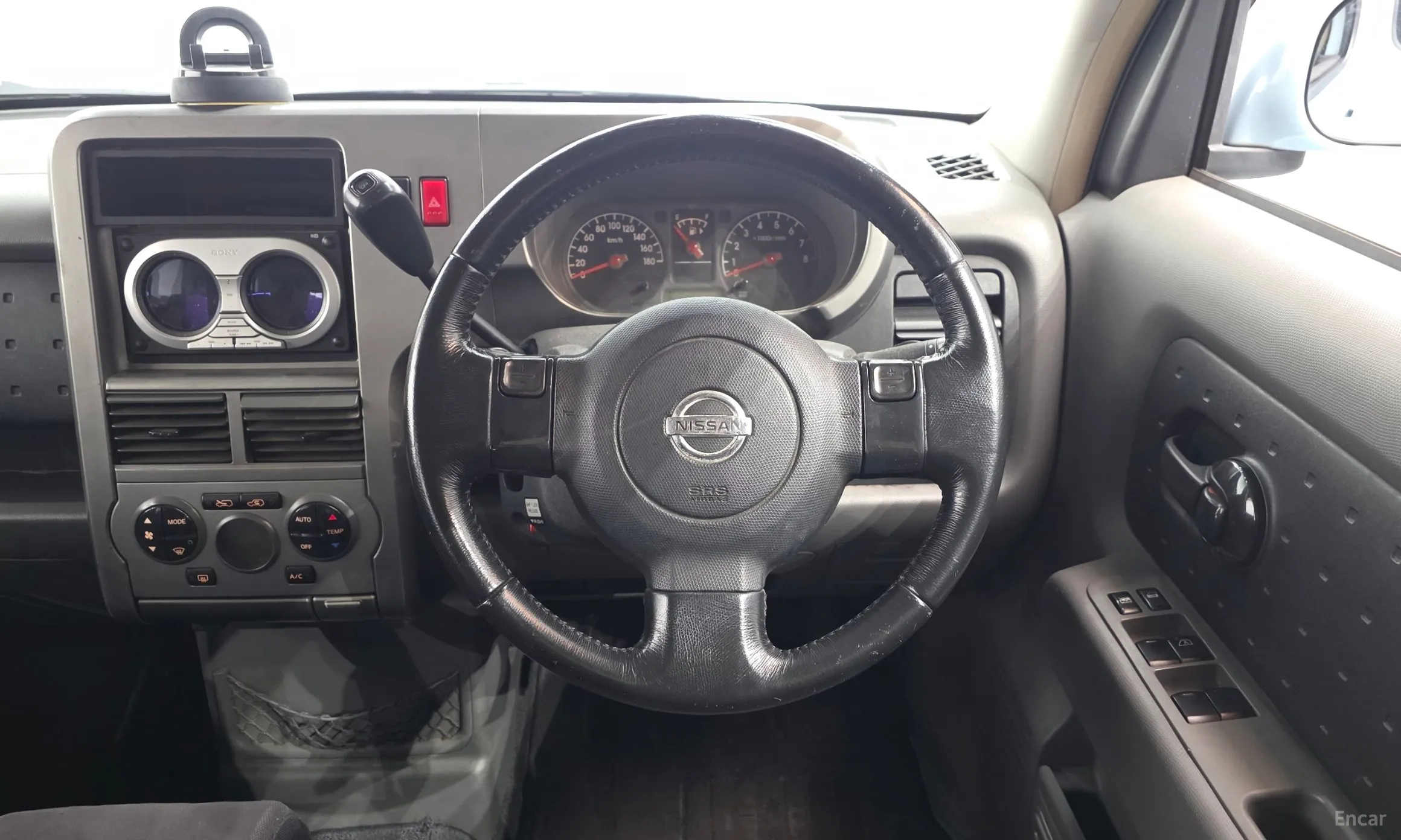 Nissan Cube превью 12